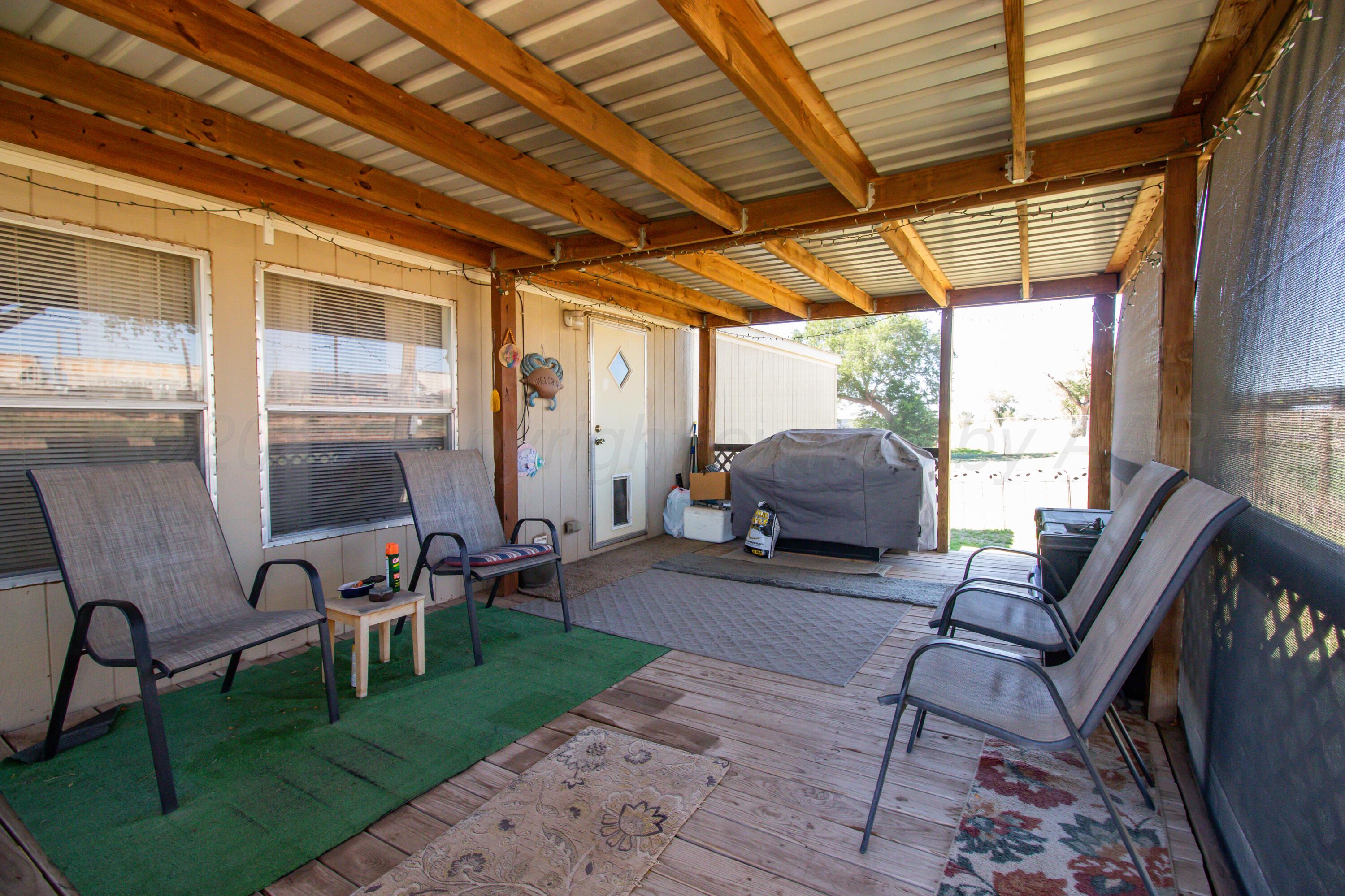 2420 E Willow Creek Drive Property Photo 22