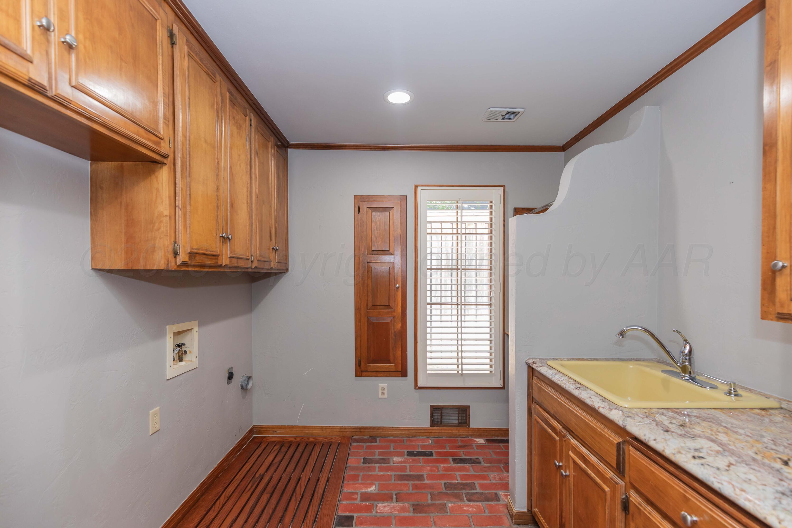 3203 S Milam Street Property Photo 28