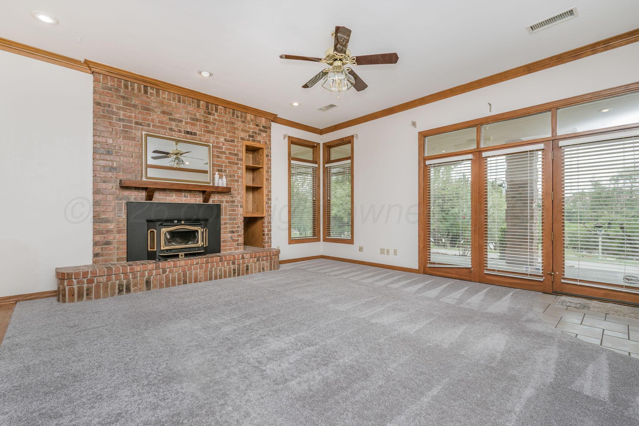 205 S Timbercreek Drive Property Photo 4