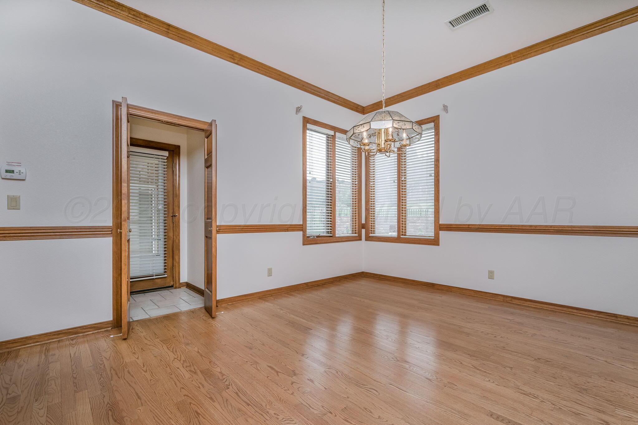 205 S Timbercreek Drive Property Photo 14