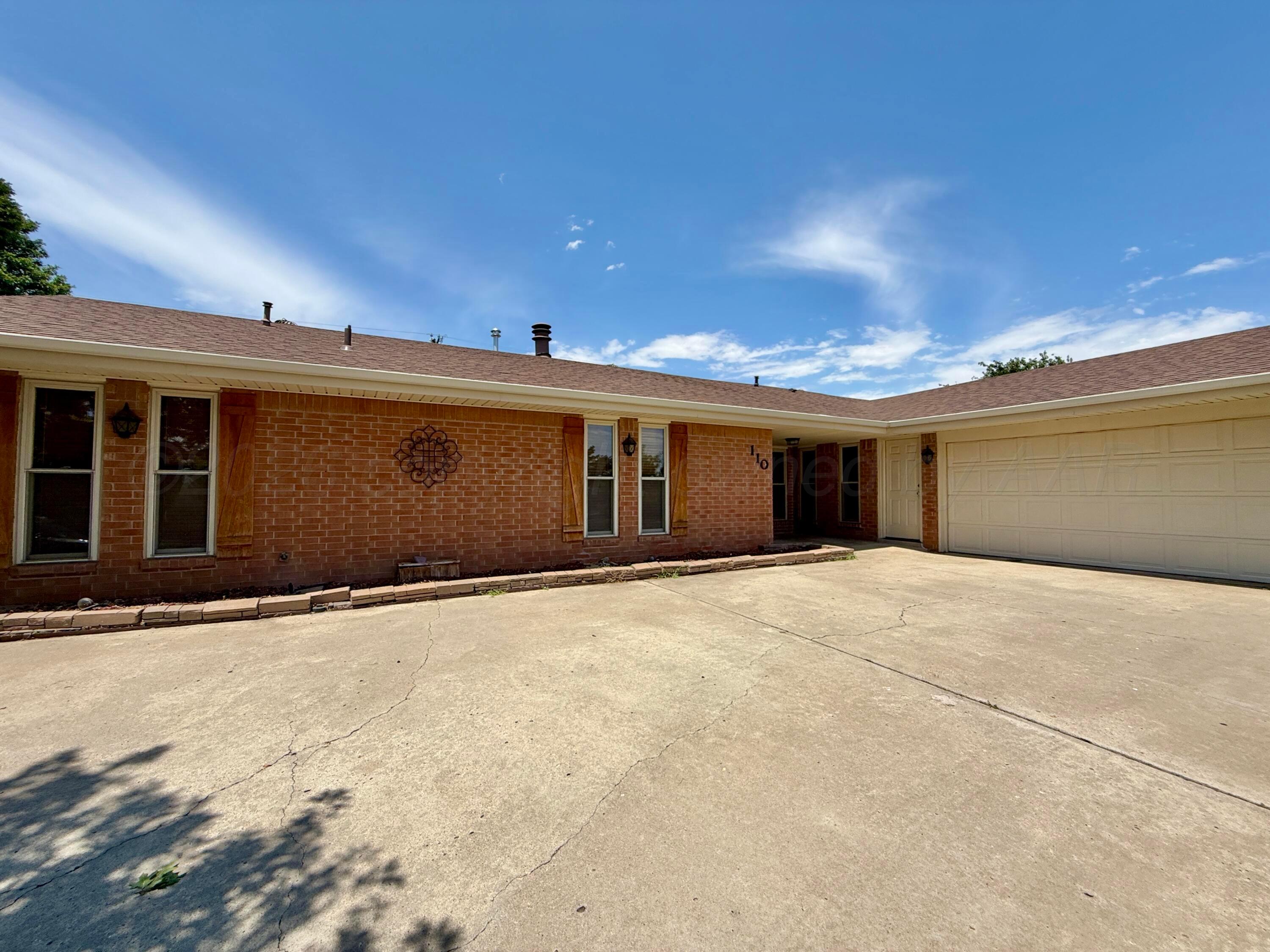 110 Pinehurst Street Property Photo 4