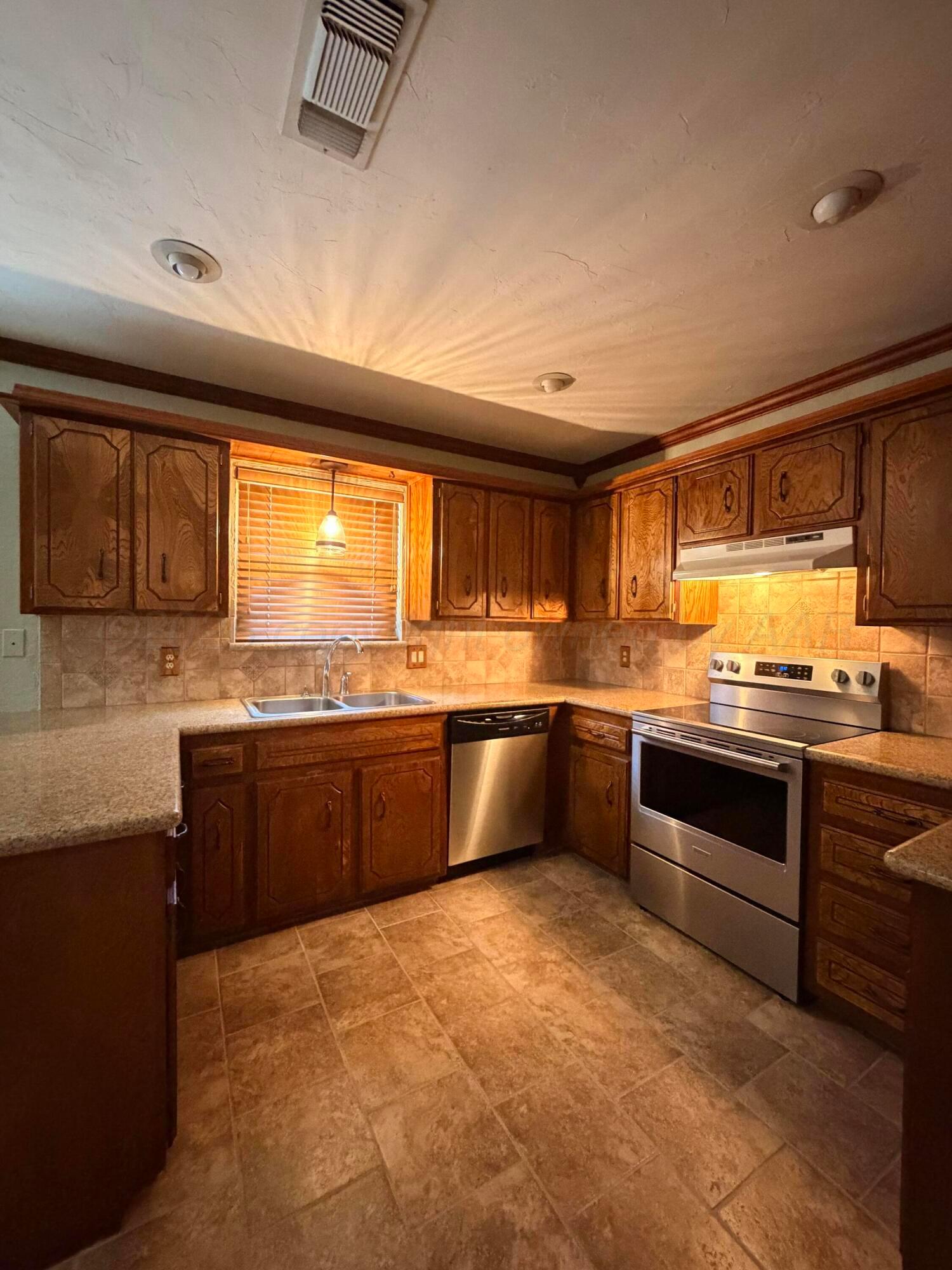 110 Pinehurst Street Property Photo 12