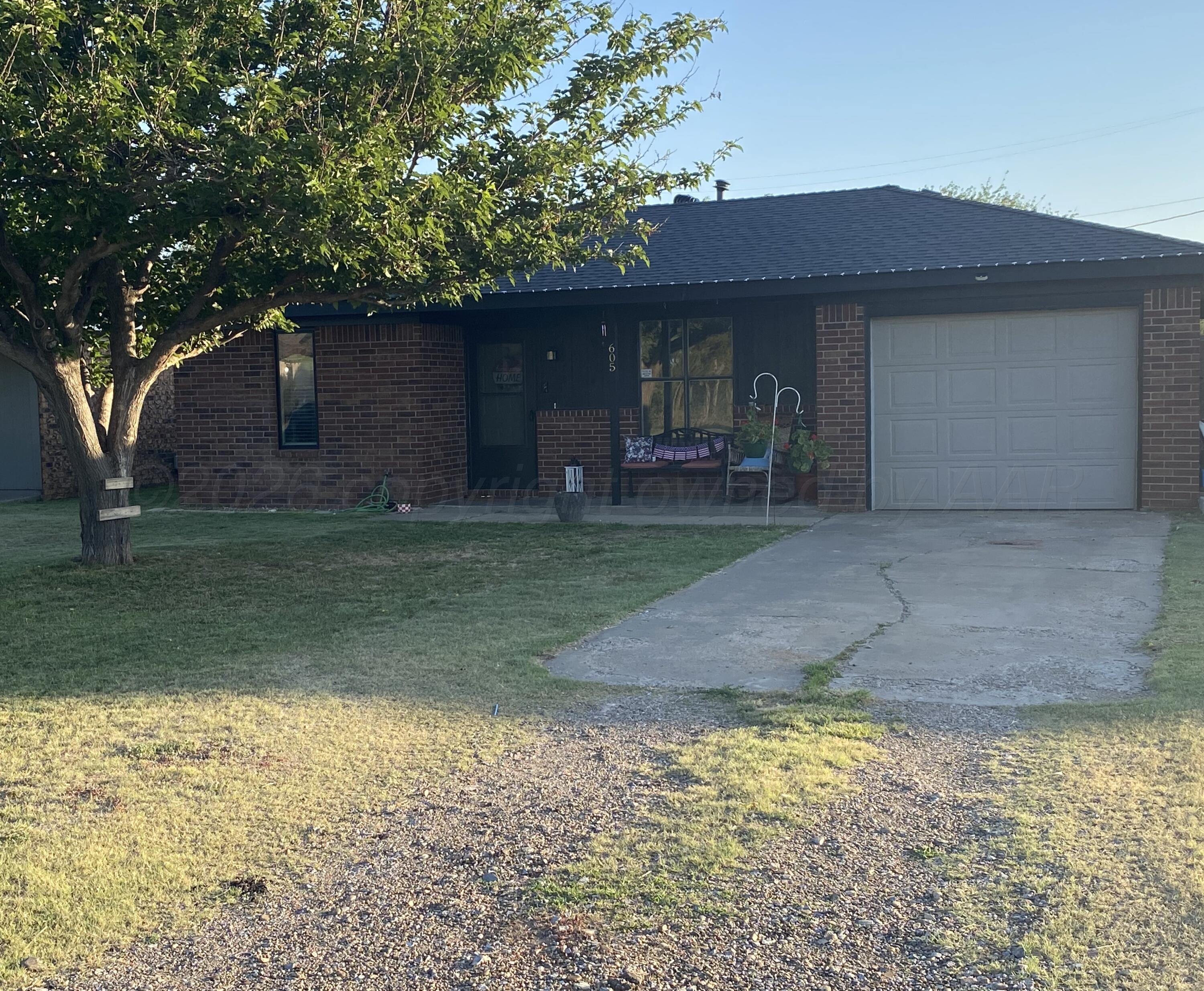 605 Groom Avenue Property Photo 1
