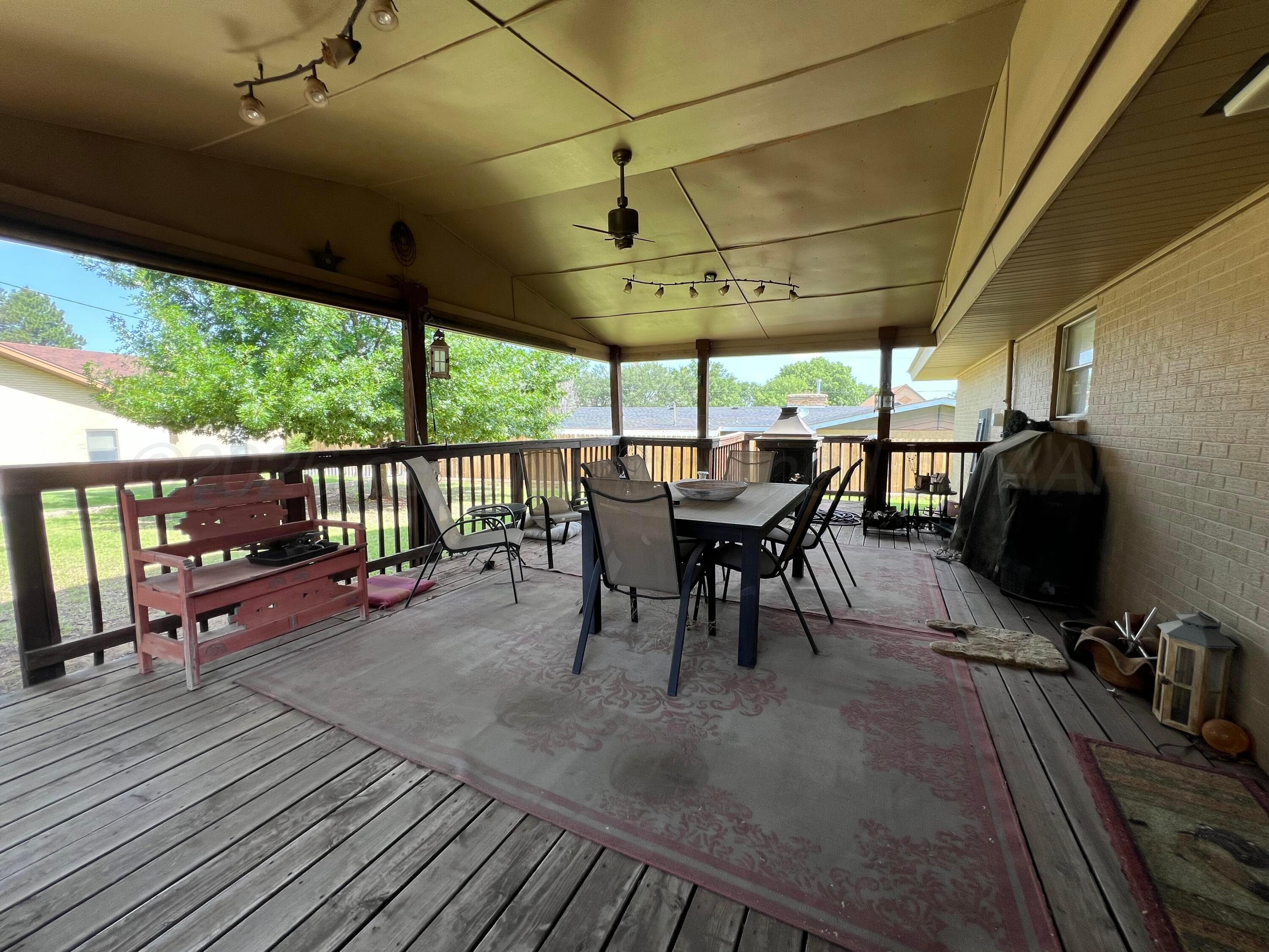 109 Sperry Drive Property Photo 3