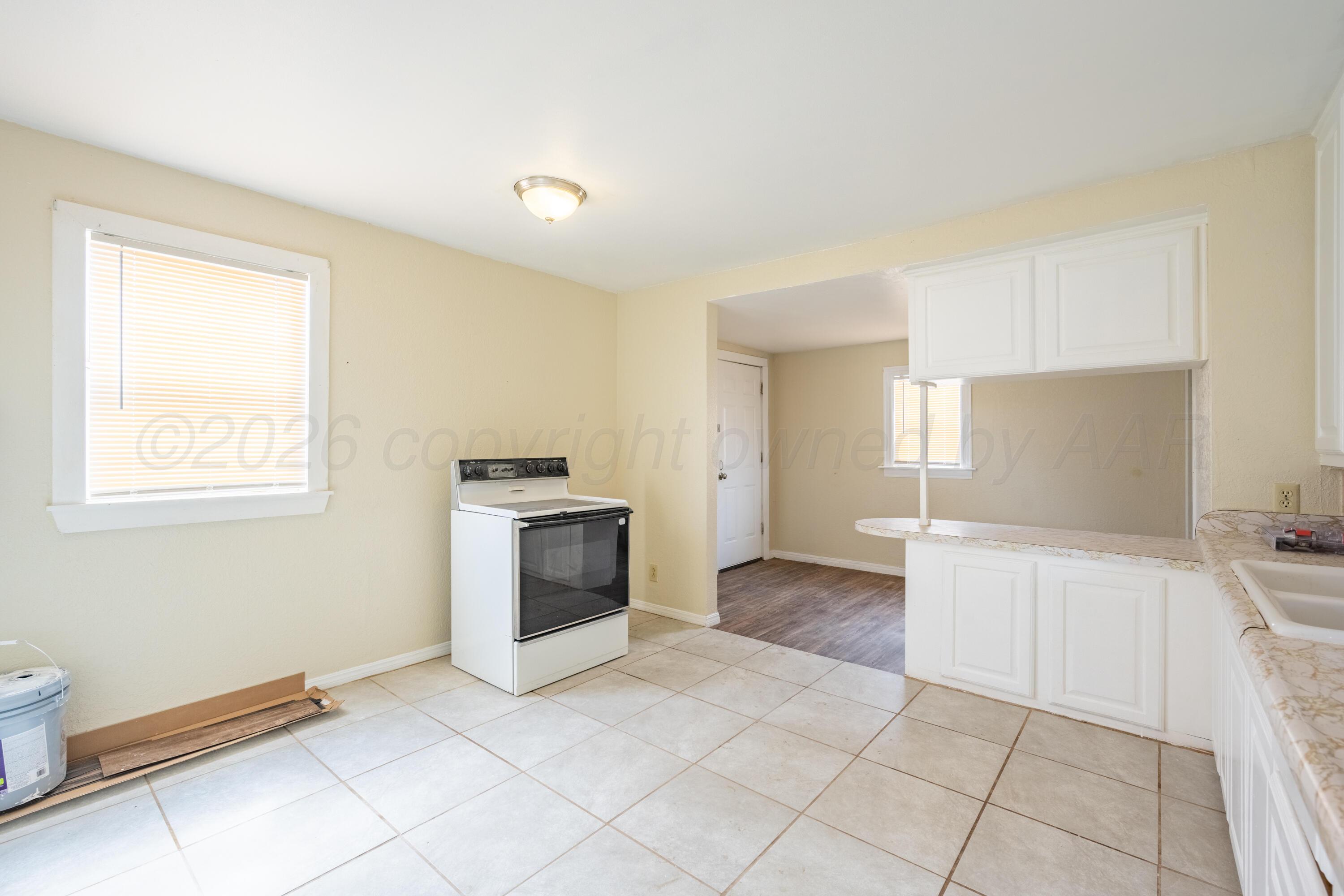4002 S Bowie Street Property Photo 3