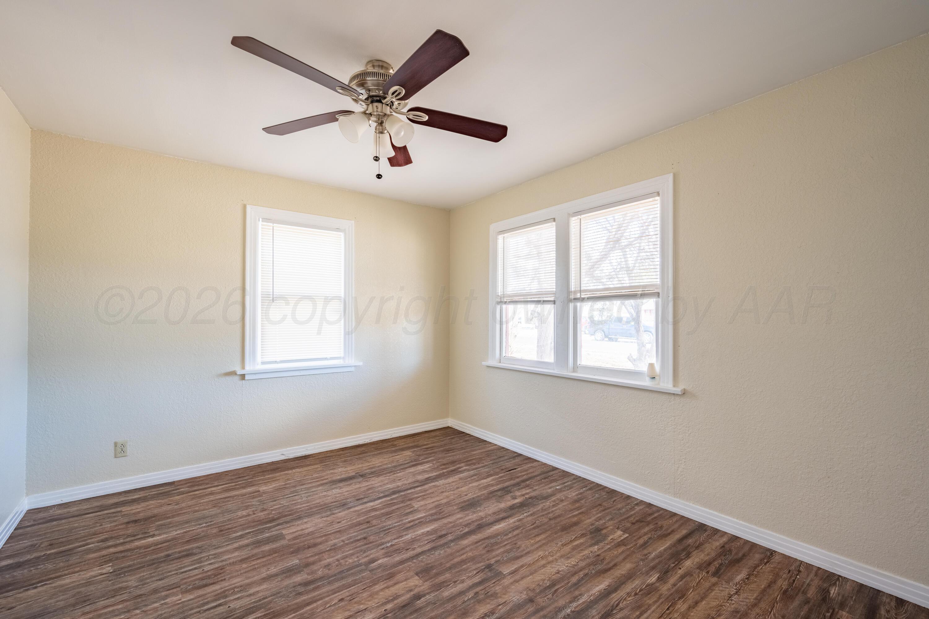 4002 S Bowie Street Property Photo 5