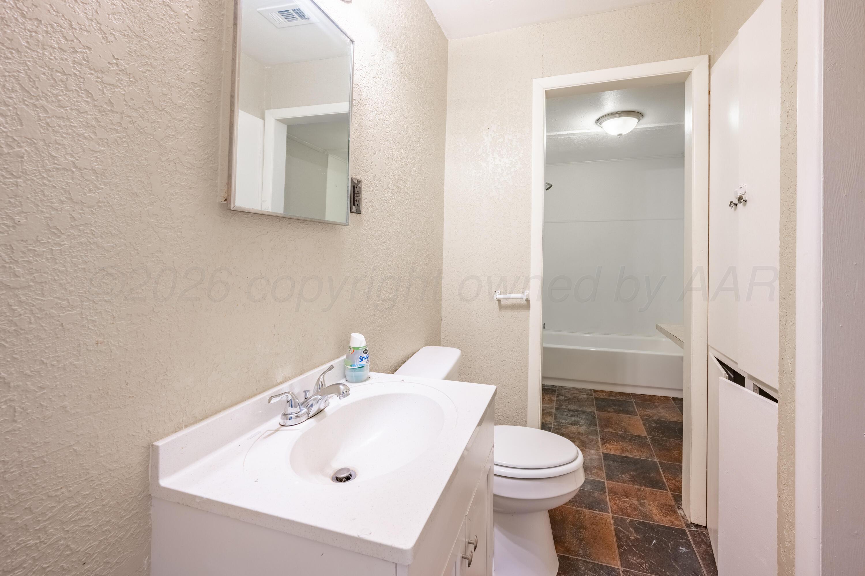 4002 S Bowie Street Property Photo 7