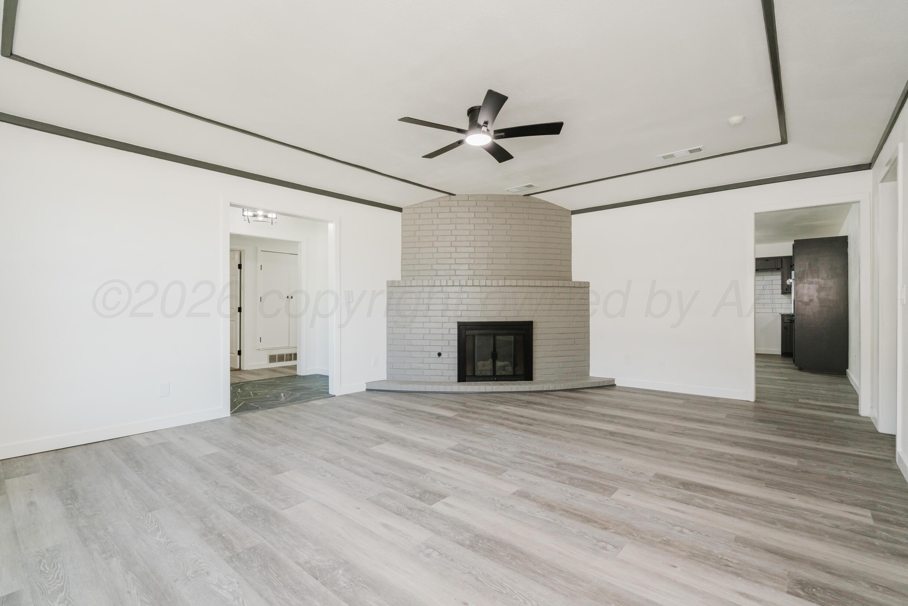 7505 Dreyfuss Drive Property Photo 9