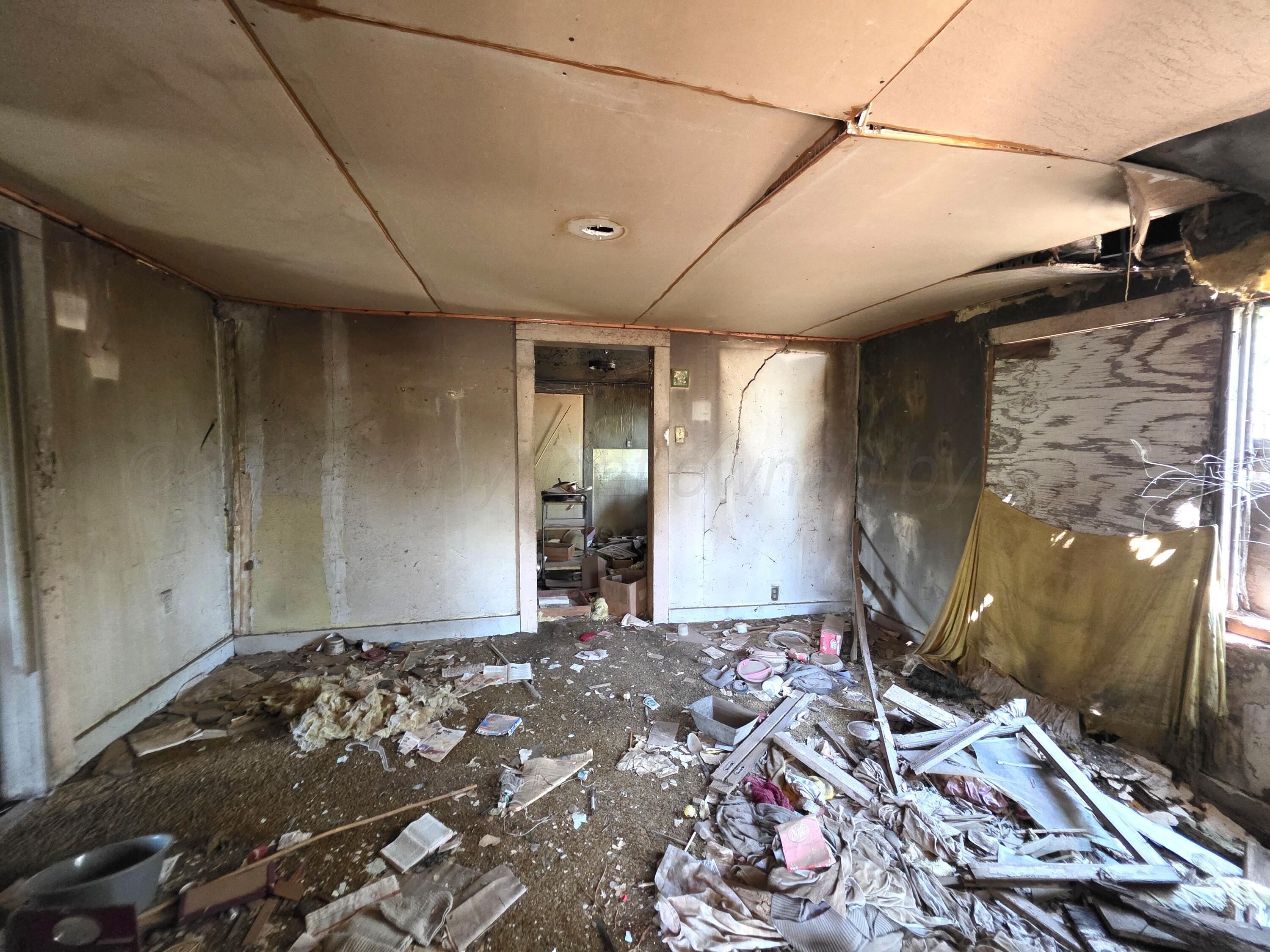 1030 S Clark Street Property Photo 4