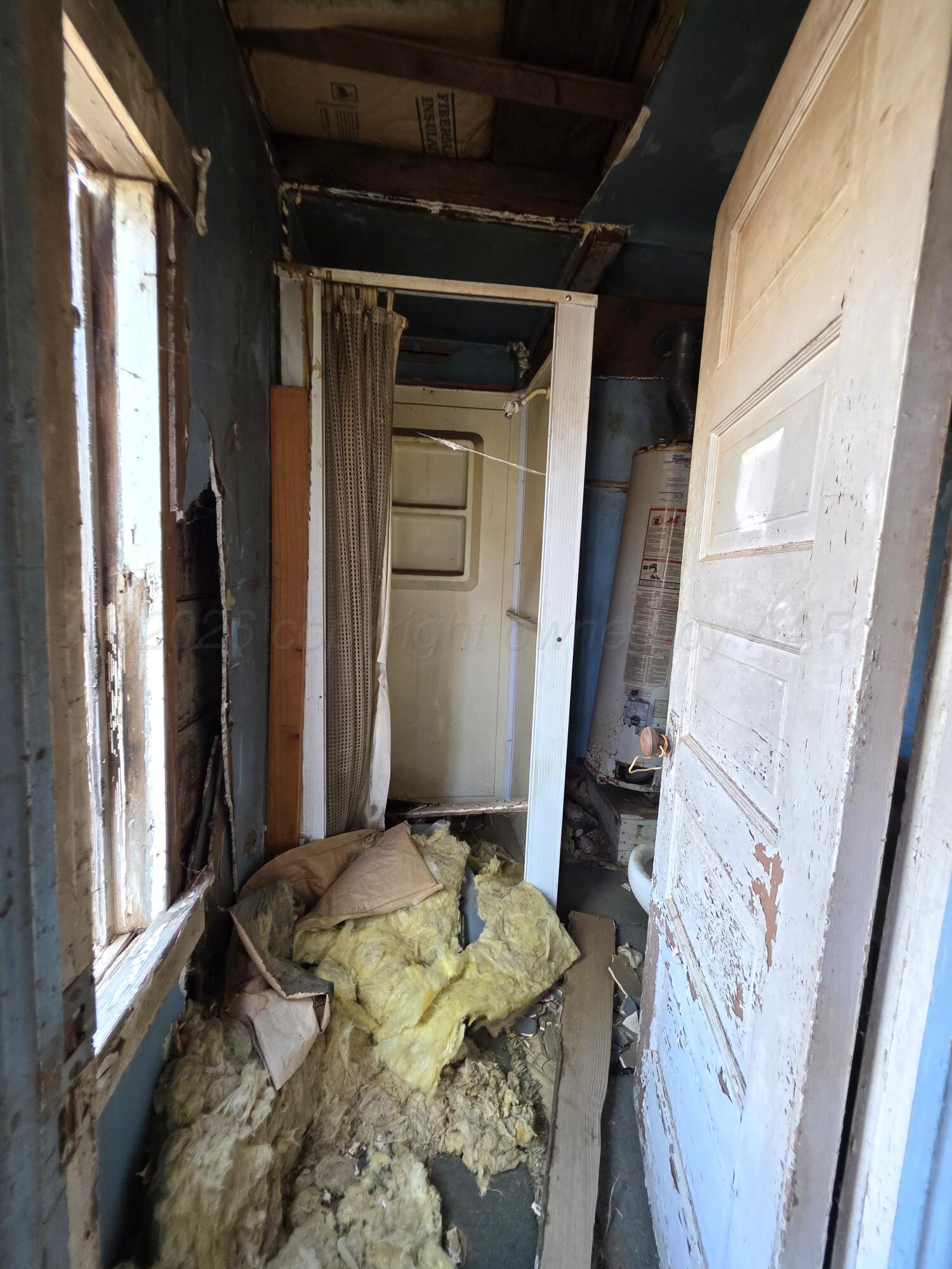 1030 S Clark Street Property Photo 9