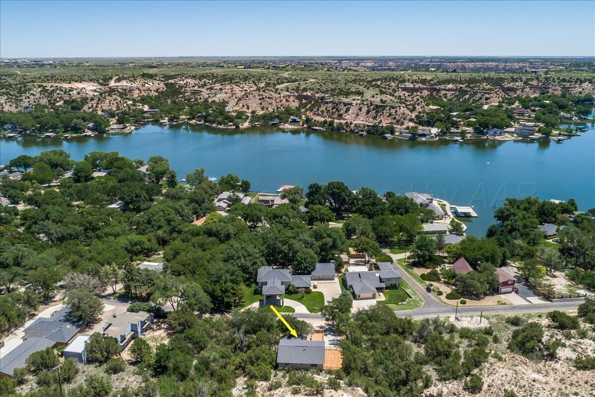 522 S Shore Drive Property Photo 3