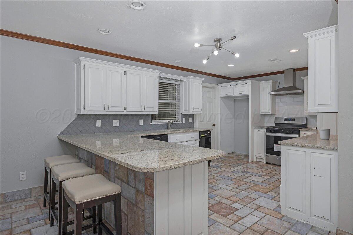 522 S Shore Drive Property Photo 13