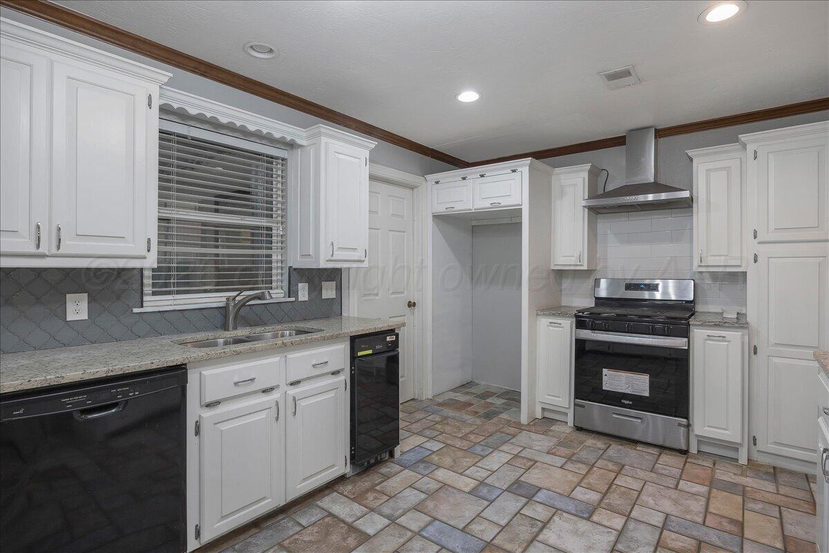 522 S Shore Drive Property Photo 14