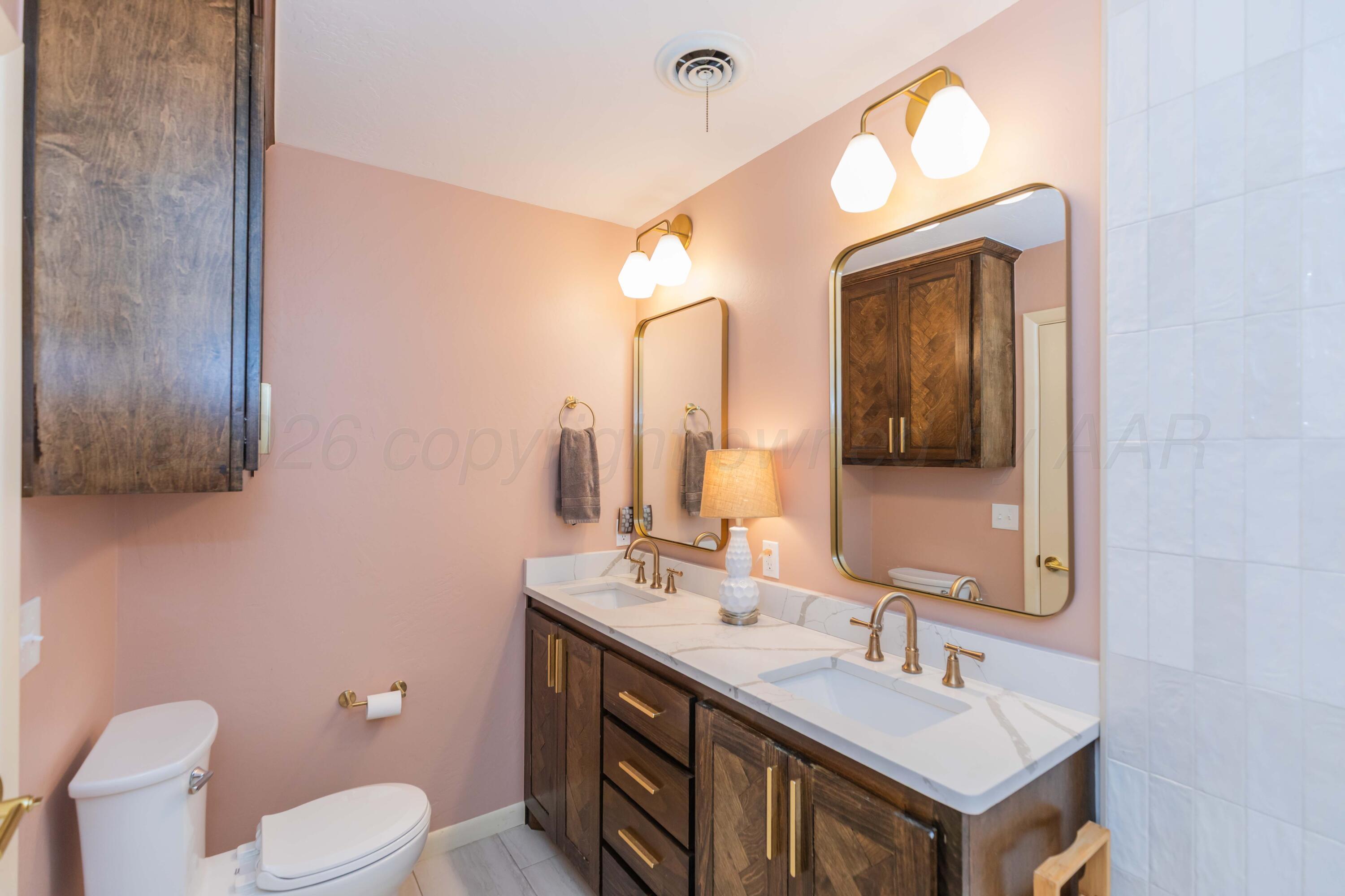 2612 Henning Street Property Photo 39