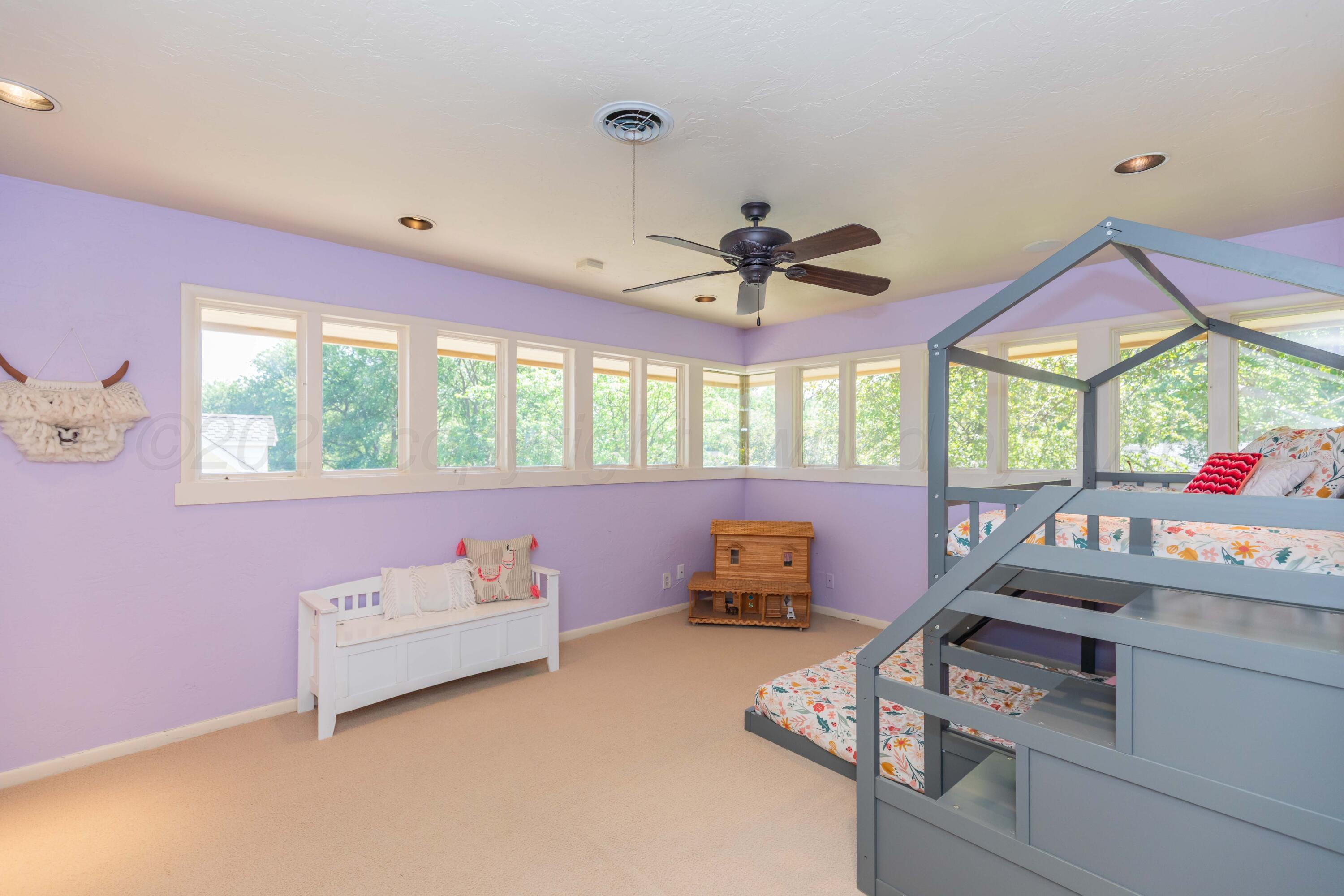 2612 Henning Street Property Photo 42