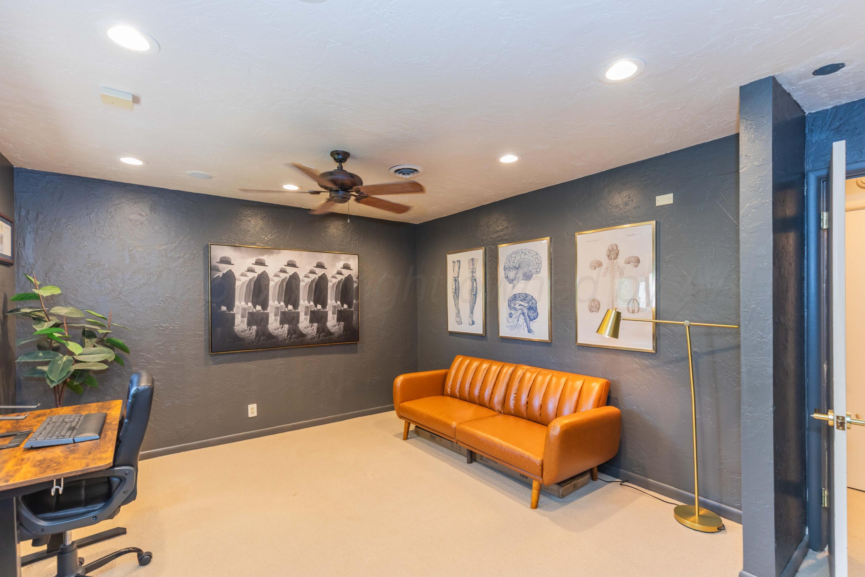 2612 Henning Street Property Photo 46