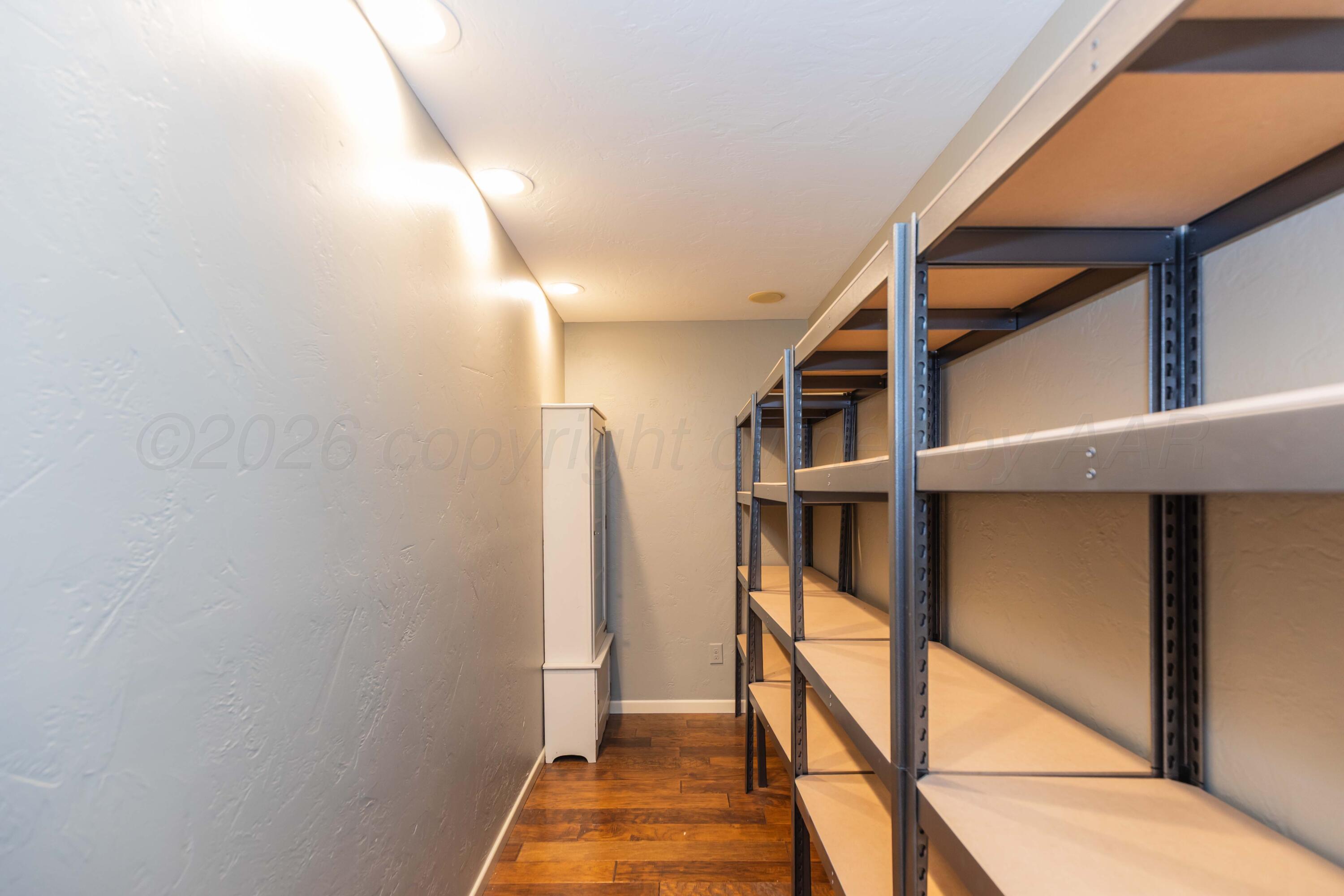 2612 Henning Street Property Photo 48