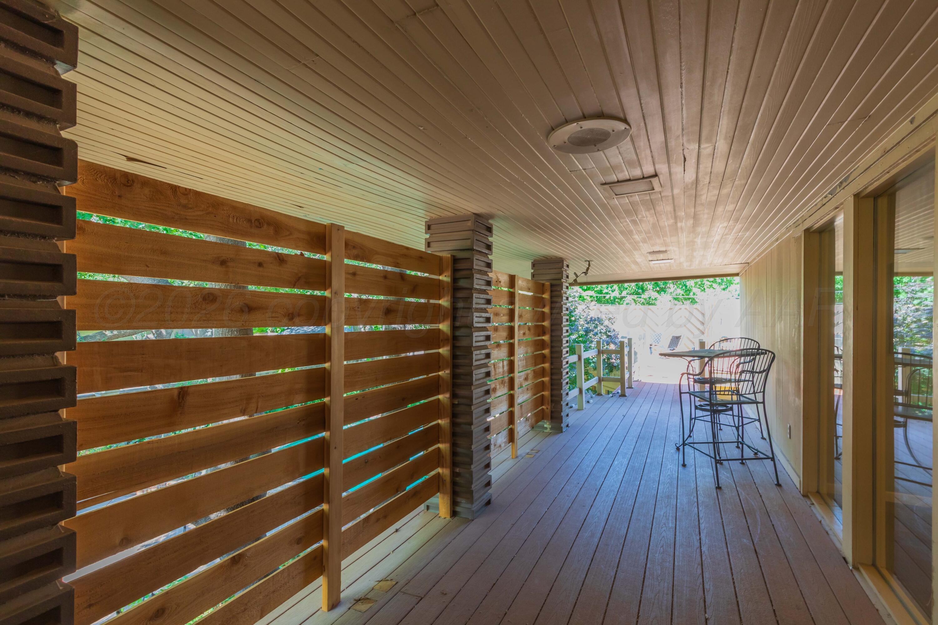 2612 Henning Street Property Photo 59