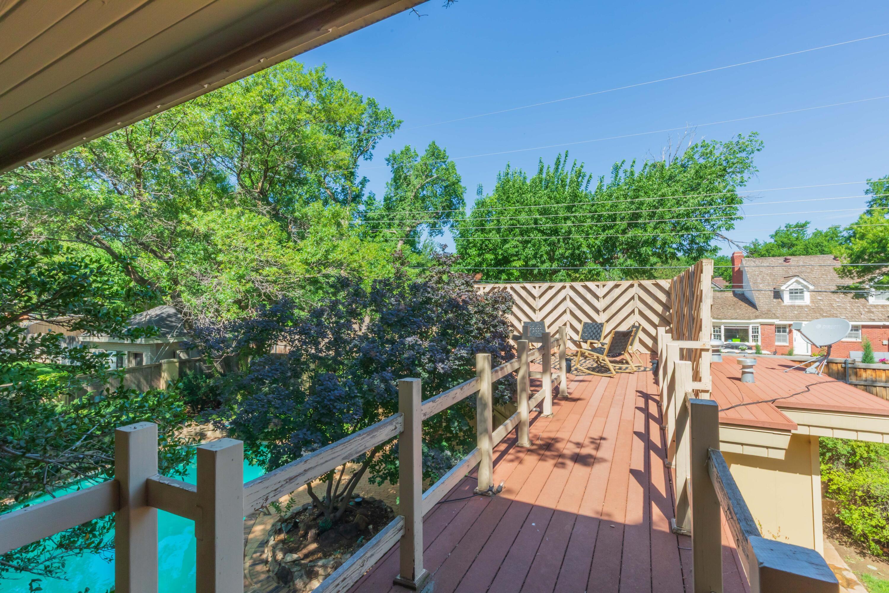 2612 Henning Street Property Photo 60