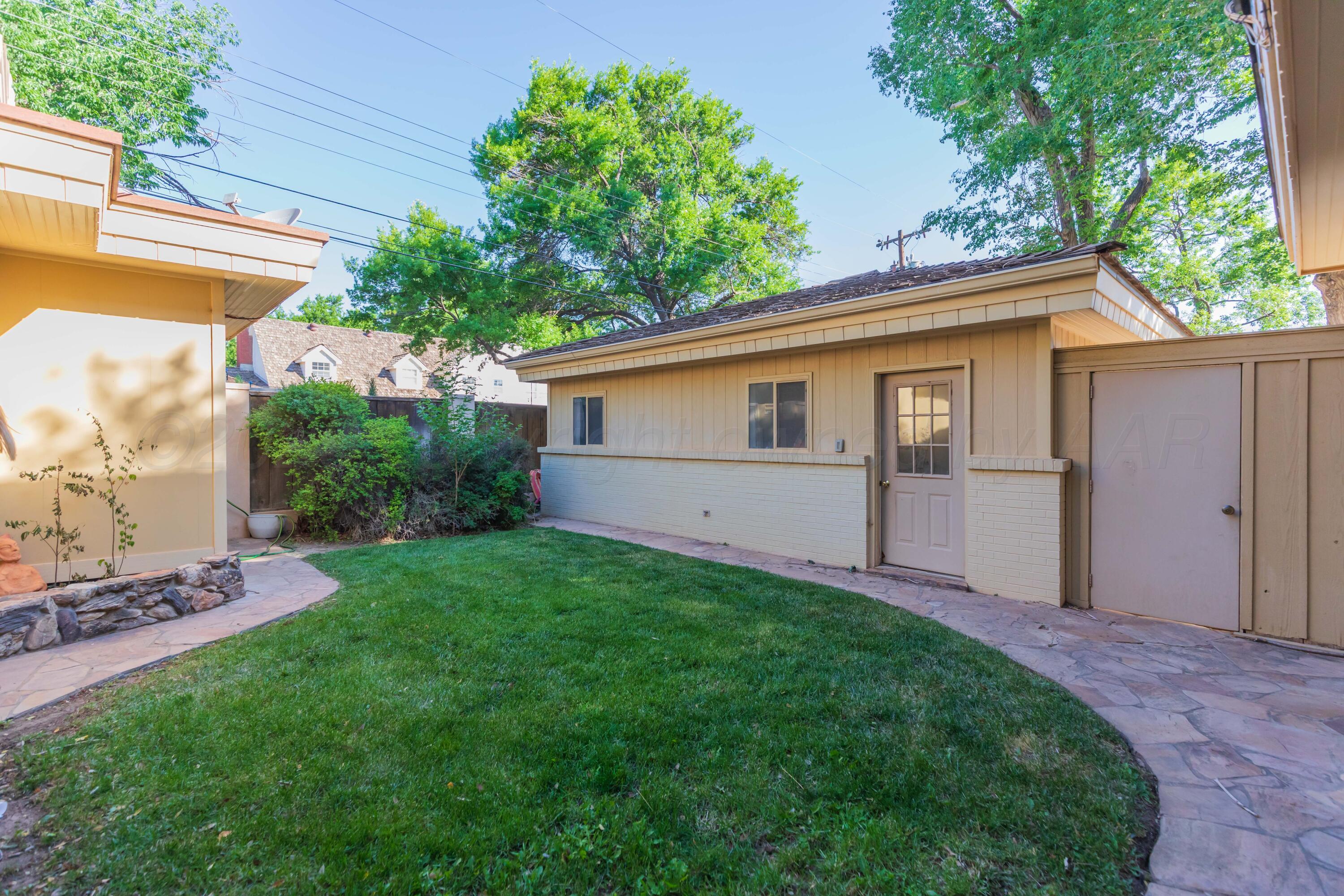 2612 Henning Street Property Photo 83