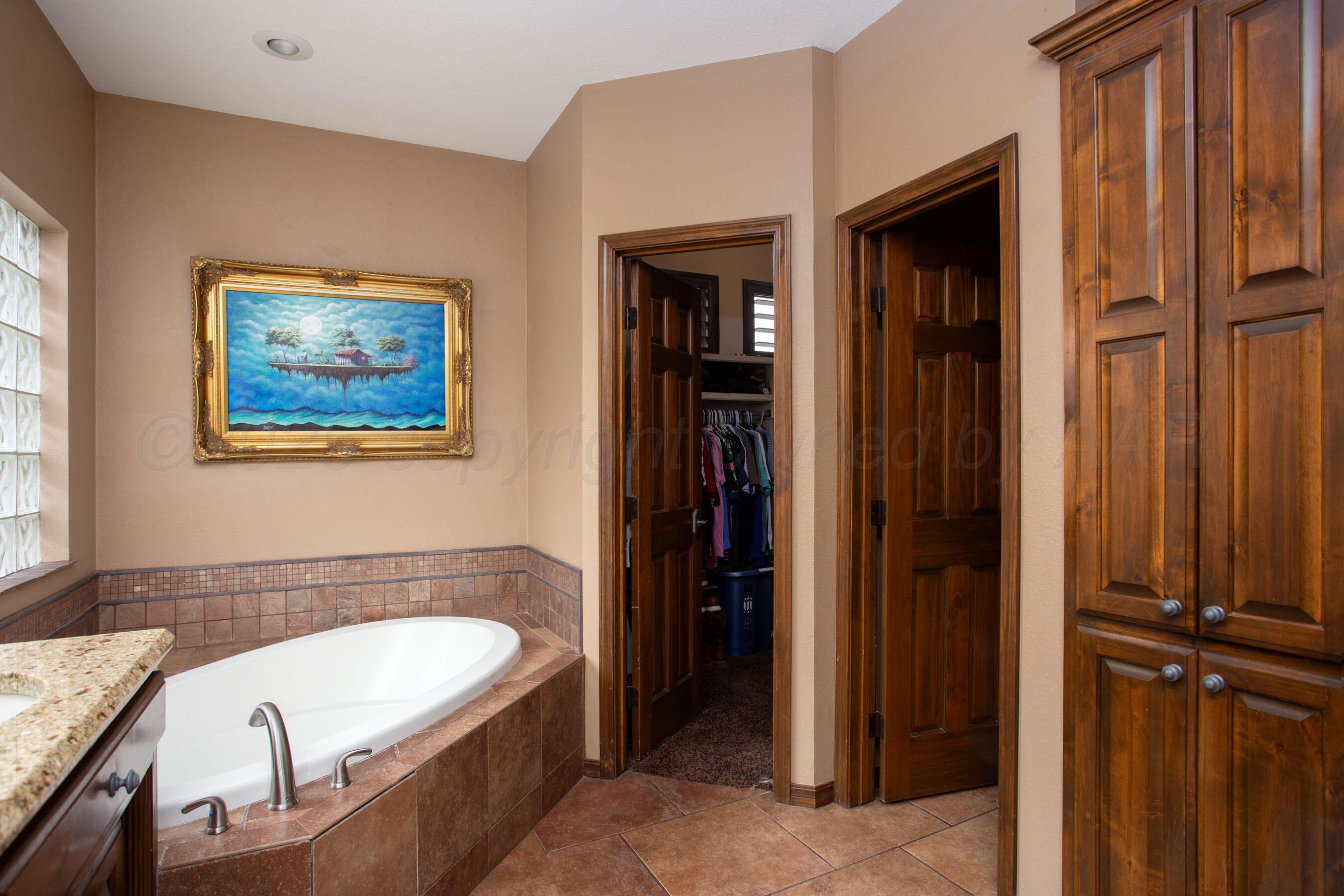 1 Stoneway Court Property Photo 24
