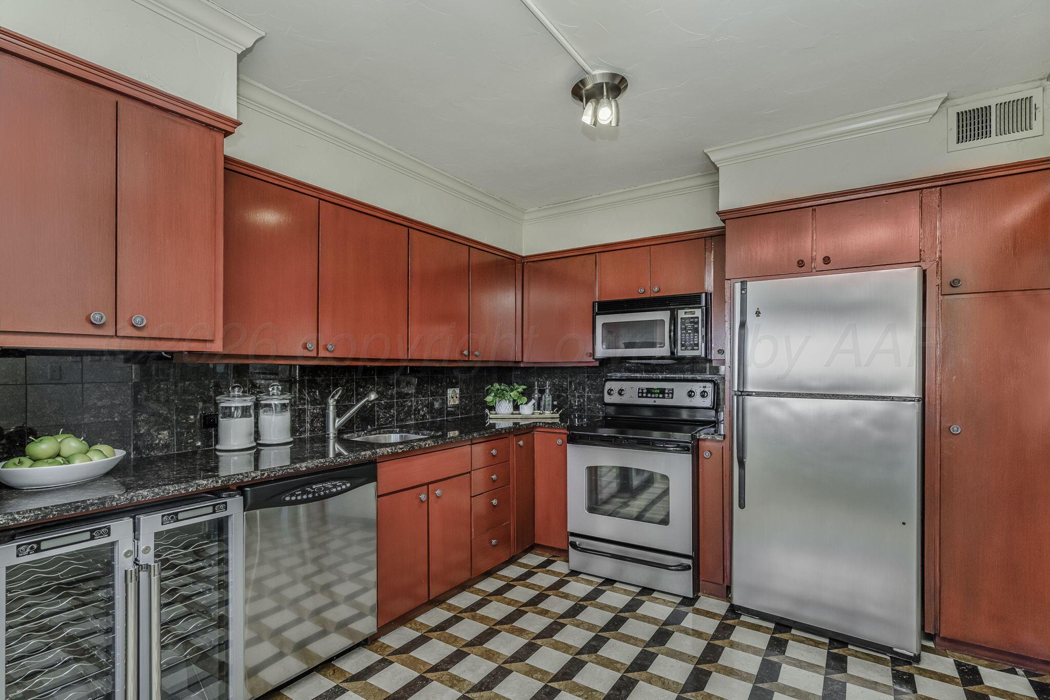 2028 S Austin #401 Street Property Photo 6