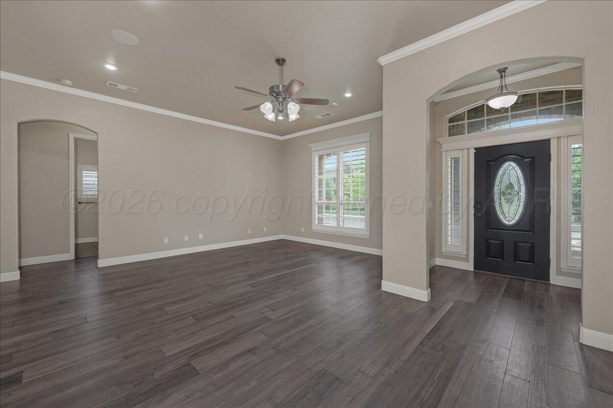 7403 New England Parkway Property Photo 3