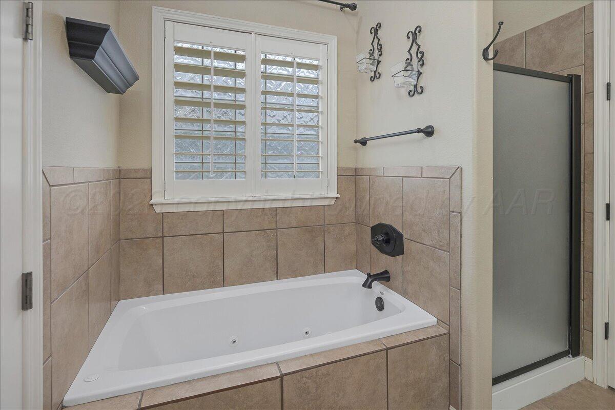 7403 New England Parkway Property Photo 13