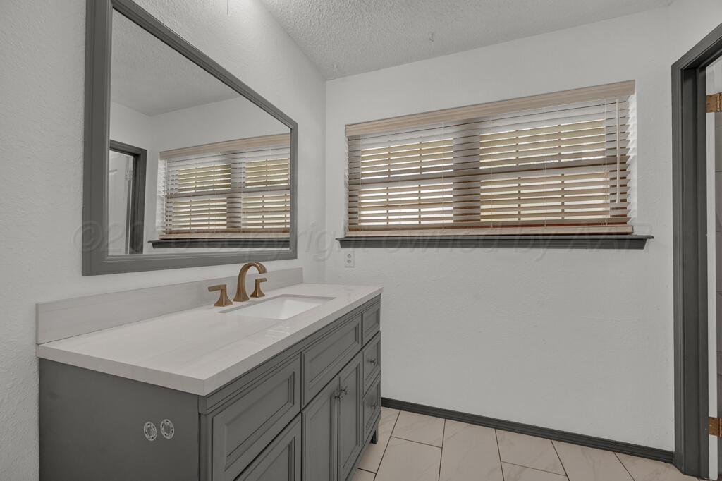 7732 Canode Drive Property Photo 13