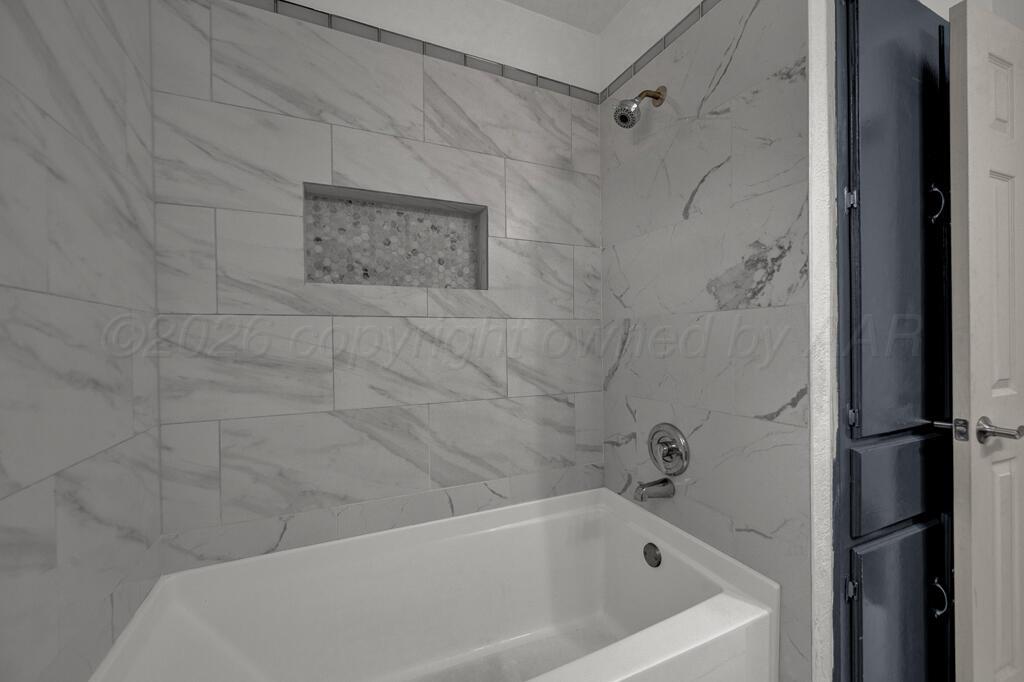 7732 Canode Drive Property Photo 18