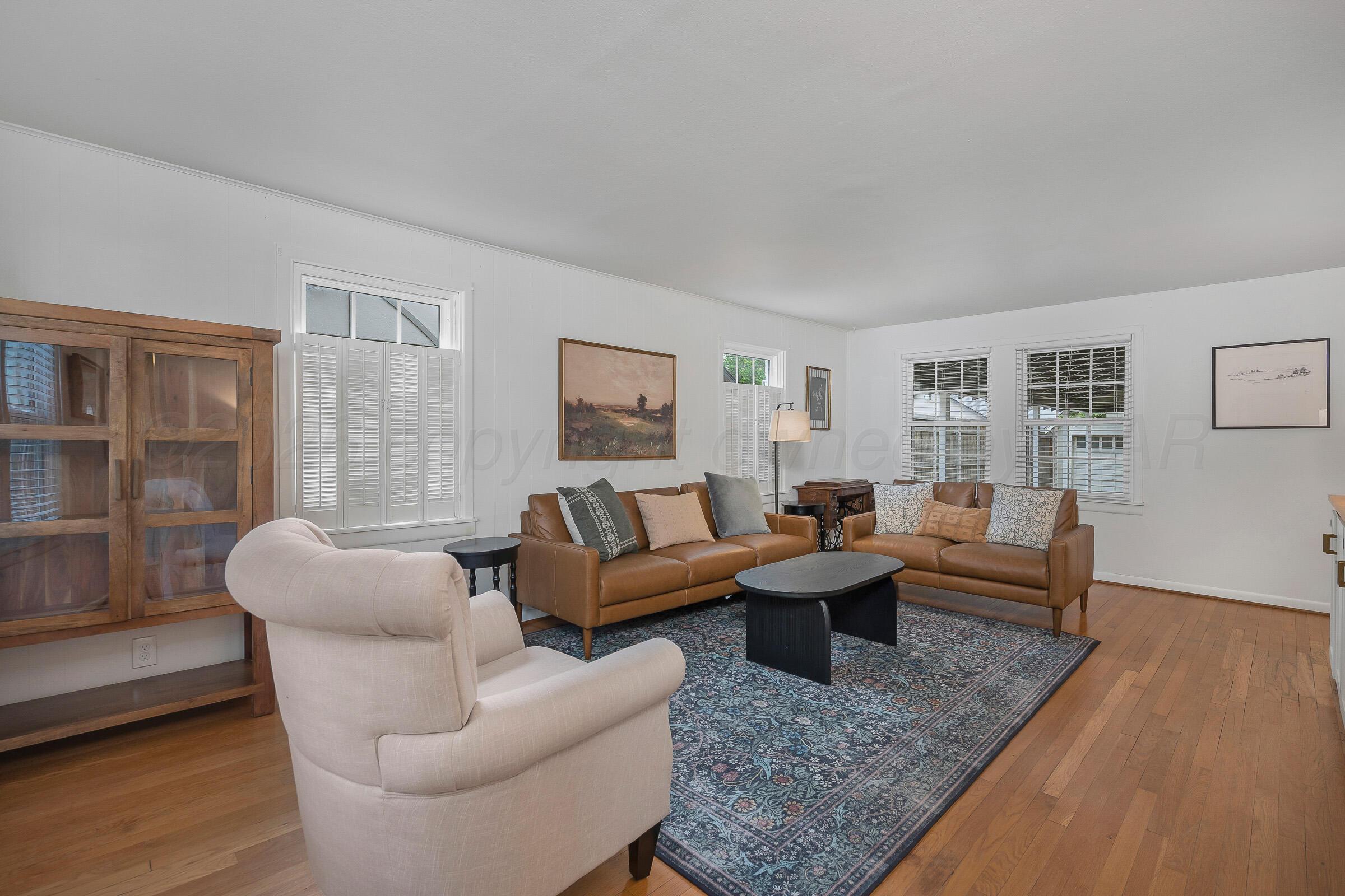 2102 S Hayden Street Property Photo 7