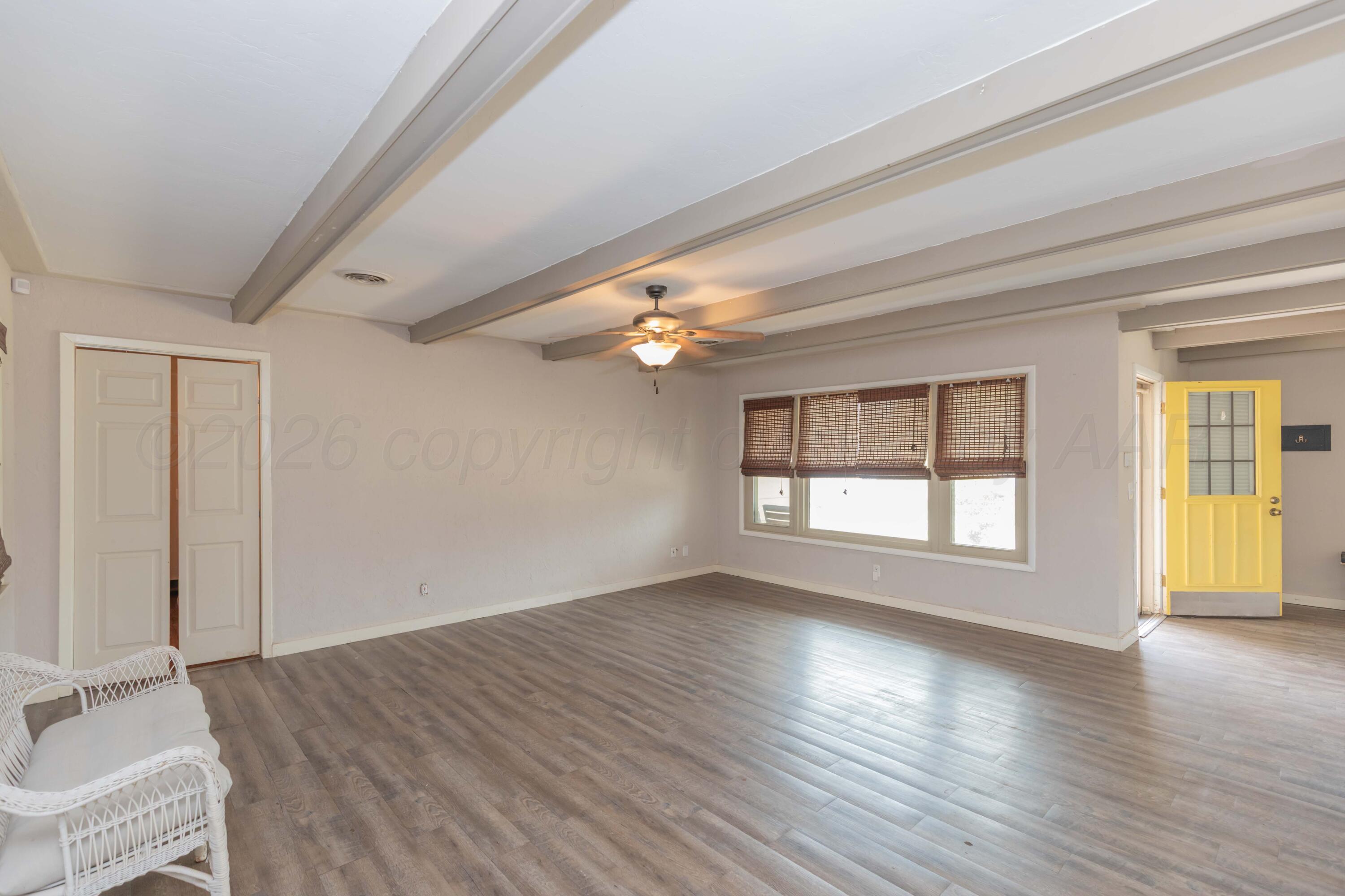 6031 Linden Lane Property Photo 9