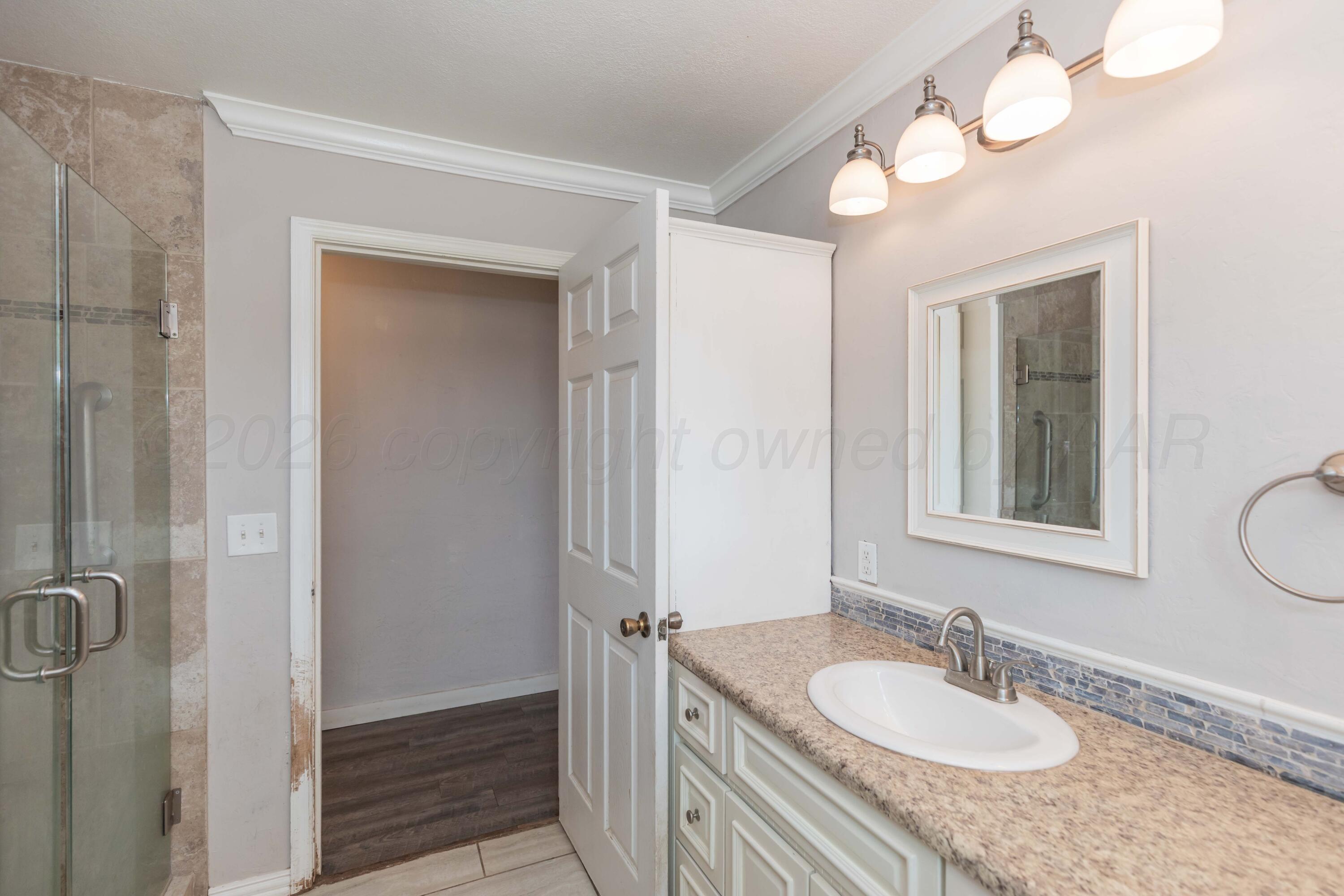 6031 Linden Lane Property Photo 18
