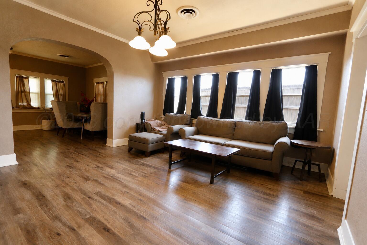 2003 S Polk Street Property Photo 9