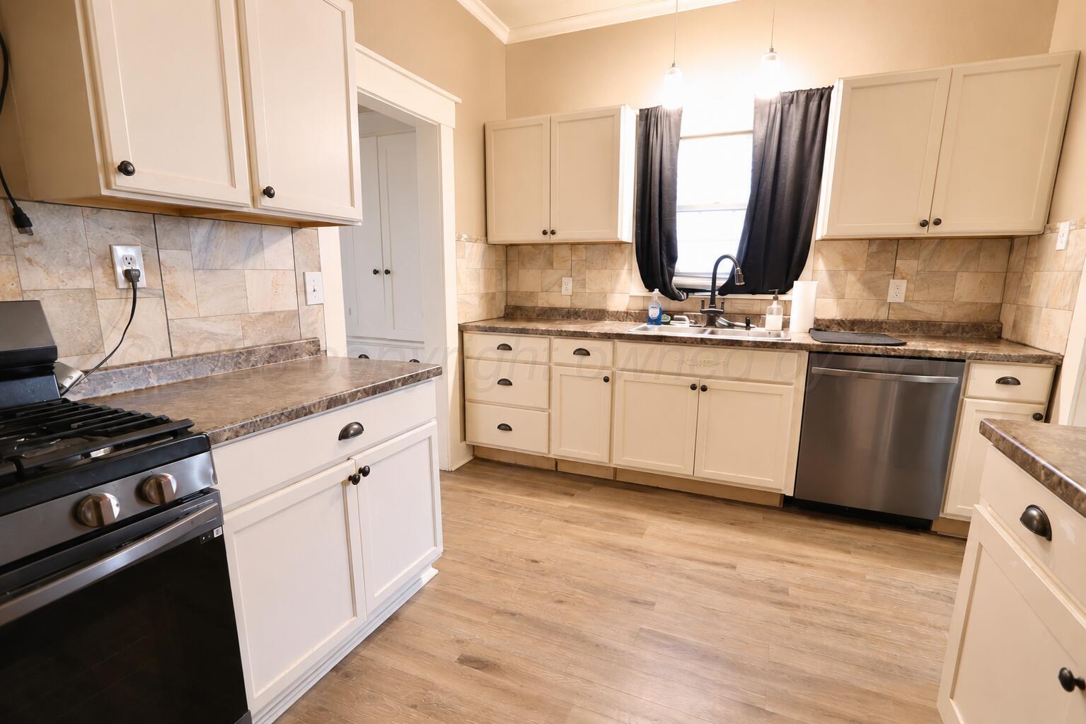 2003 S Polk Street Property Photo 16