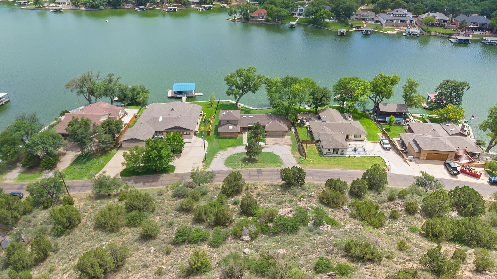 326 N Shore Drive Property Photo 4