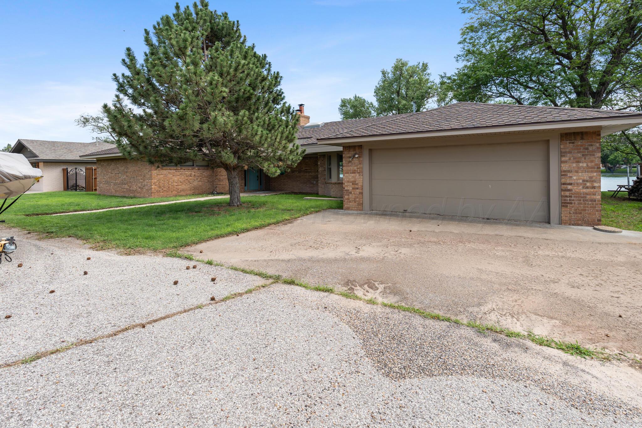 326 N Shore Drive Property Photo 5