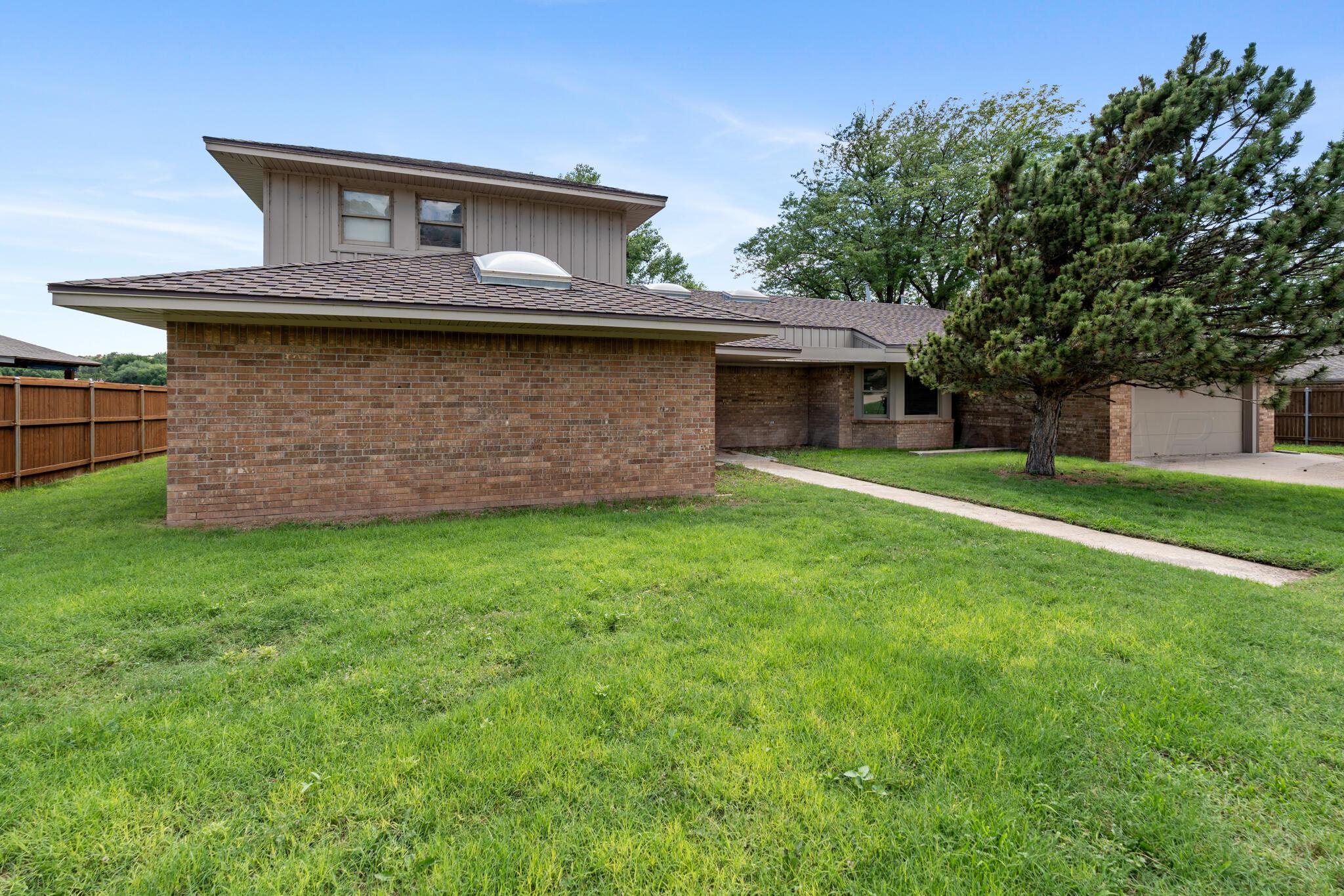 326 N Shore Drive Property Photo 9