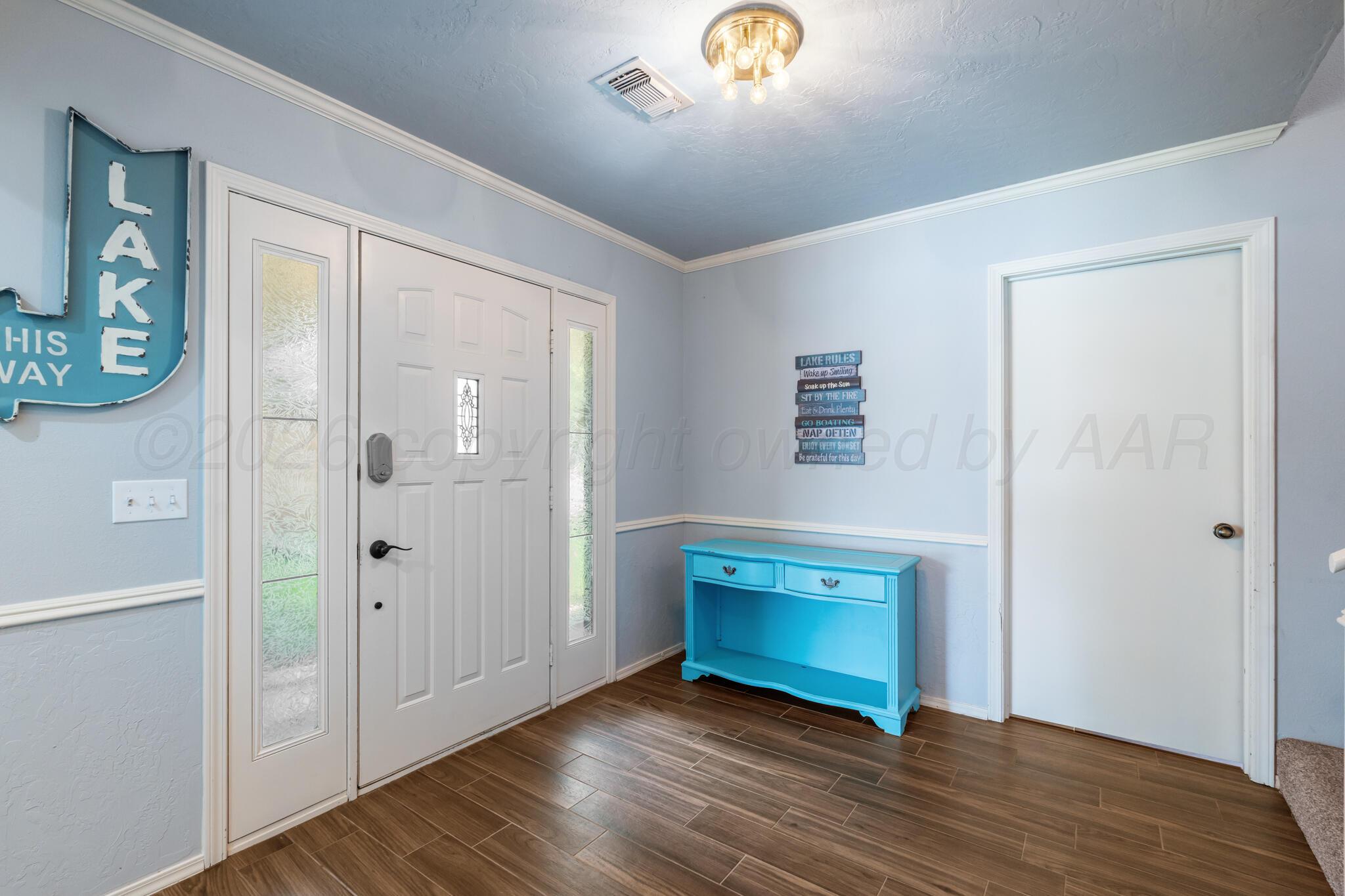 326 N Shore Drive Property Photo 10
