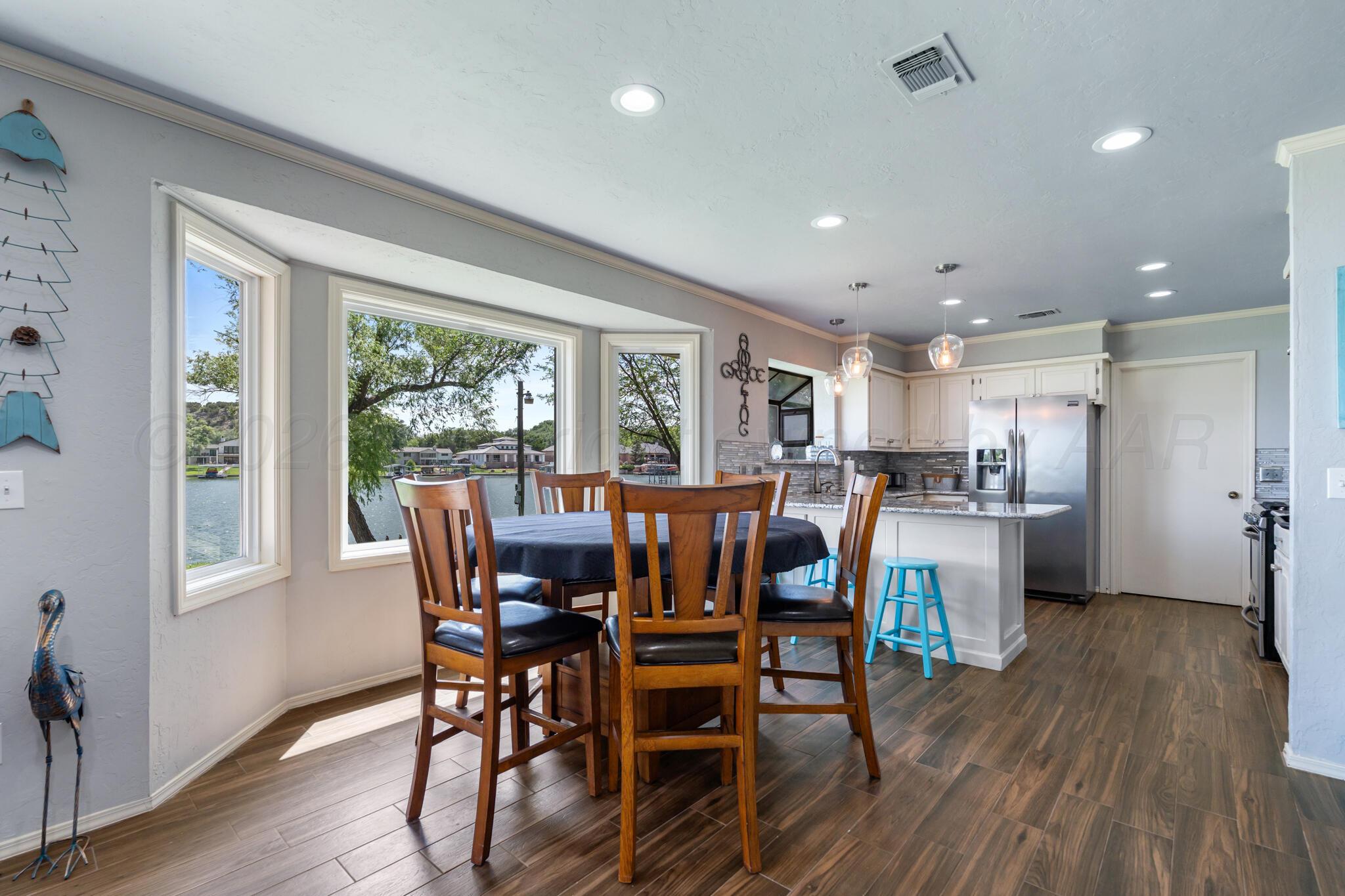 326 N Shore Drive Property Photo 16
