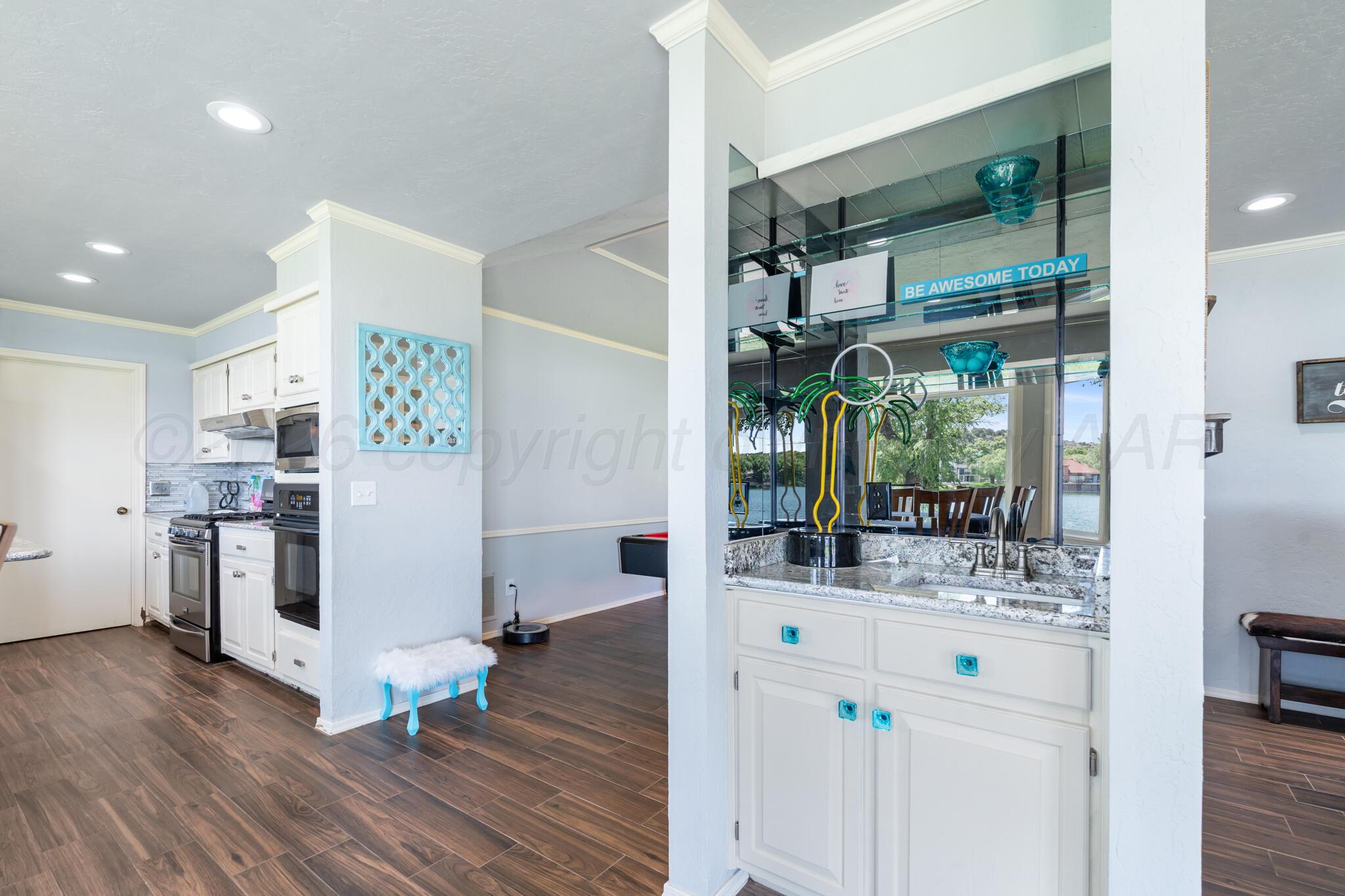 326 N Shore Drive Property Photo 18