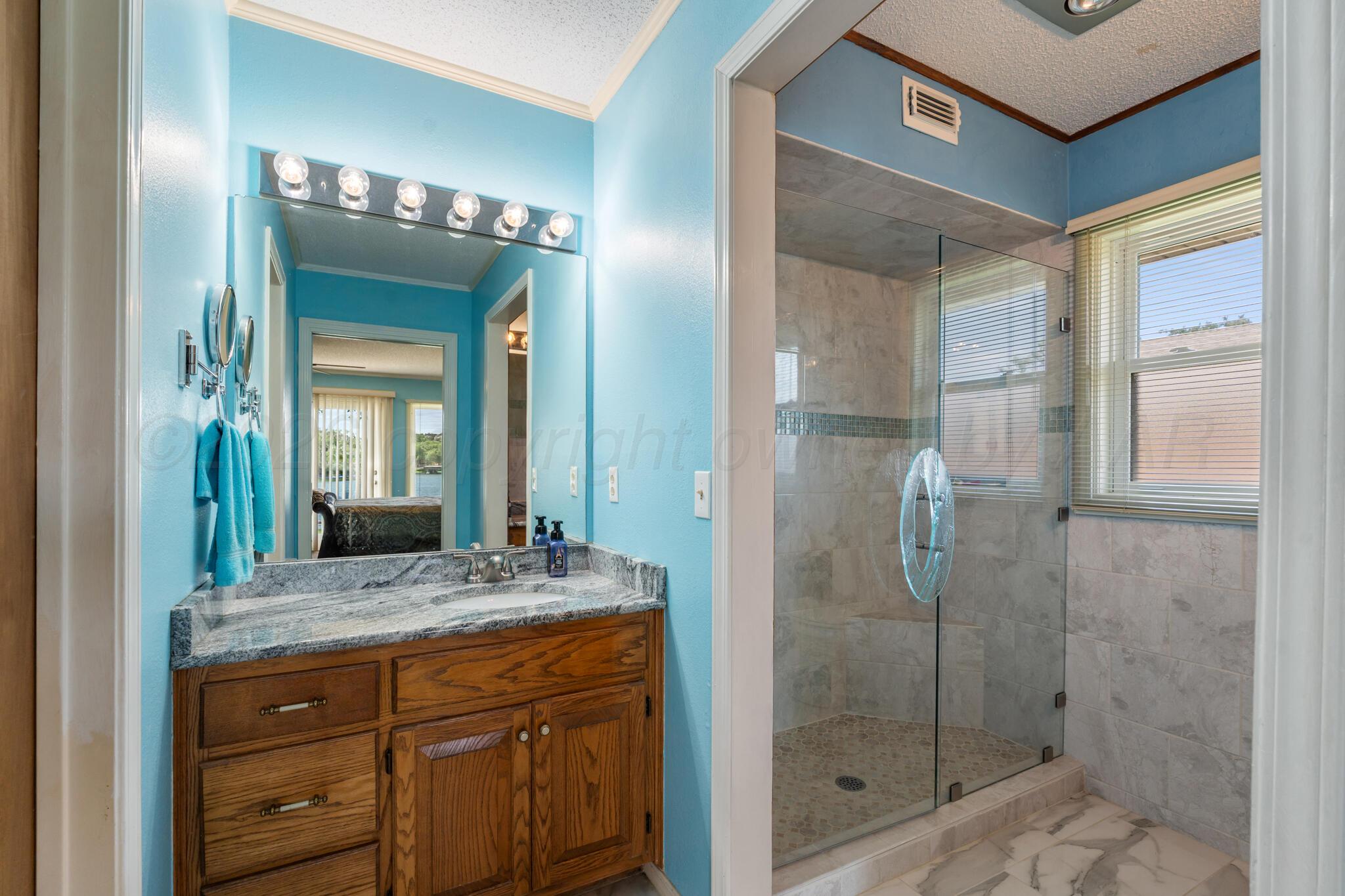 326 N Shore Drive Property Photo 37