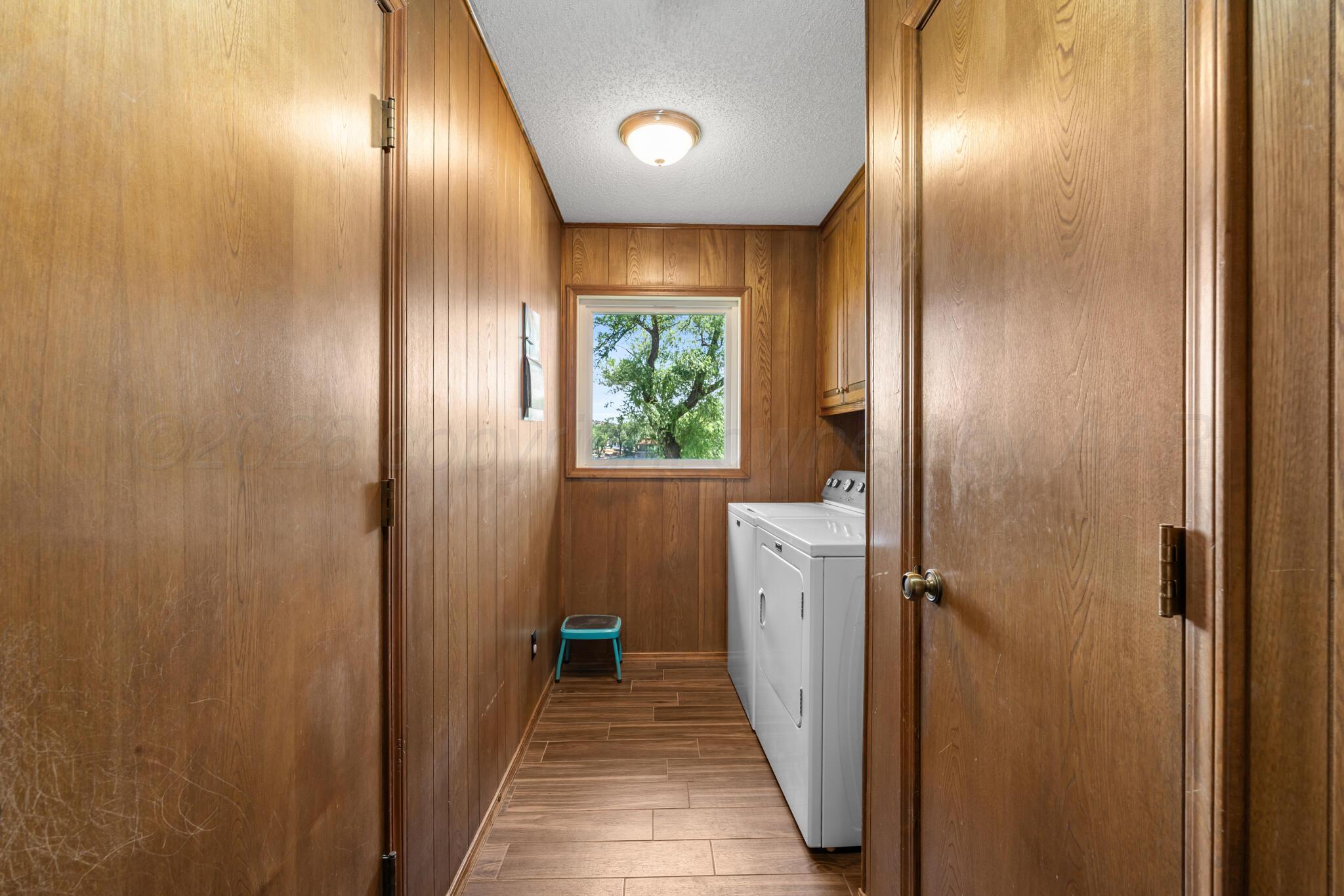 326 N Shore Drive Property Photo 44
