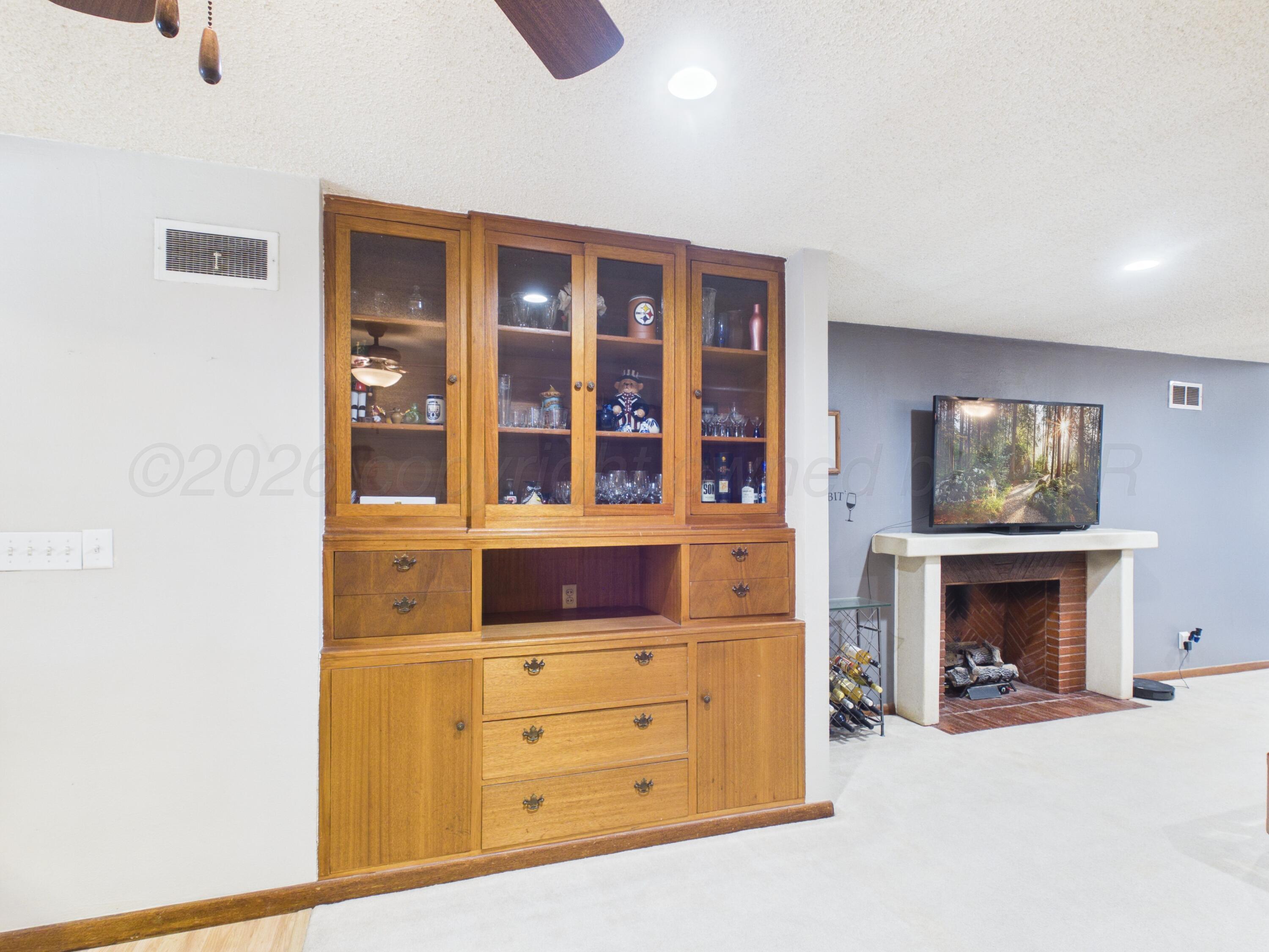 123 Amherst Avenue Property Photo 3