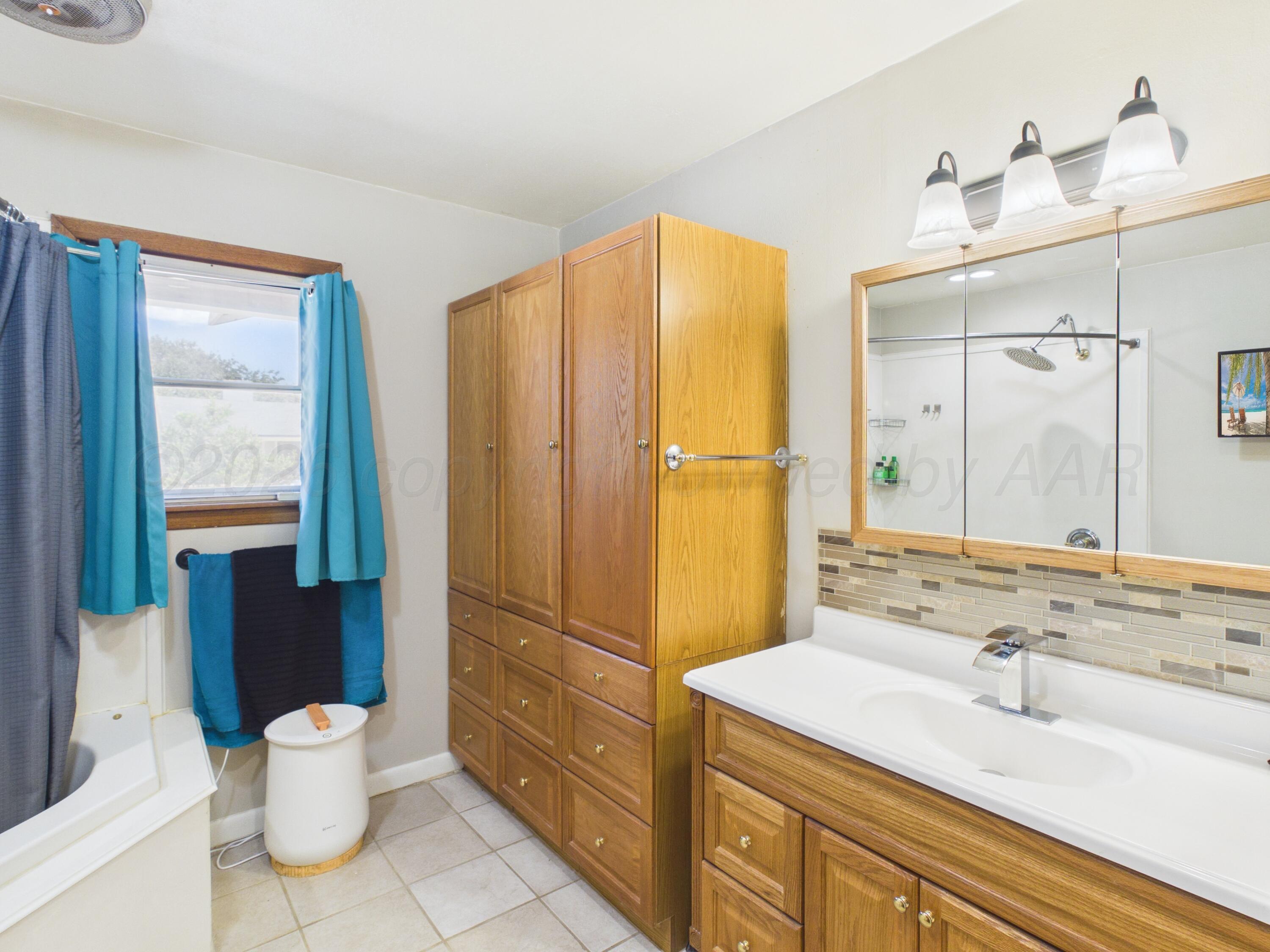 123 Amherst Avenue Property Photo 7
