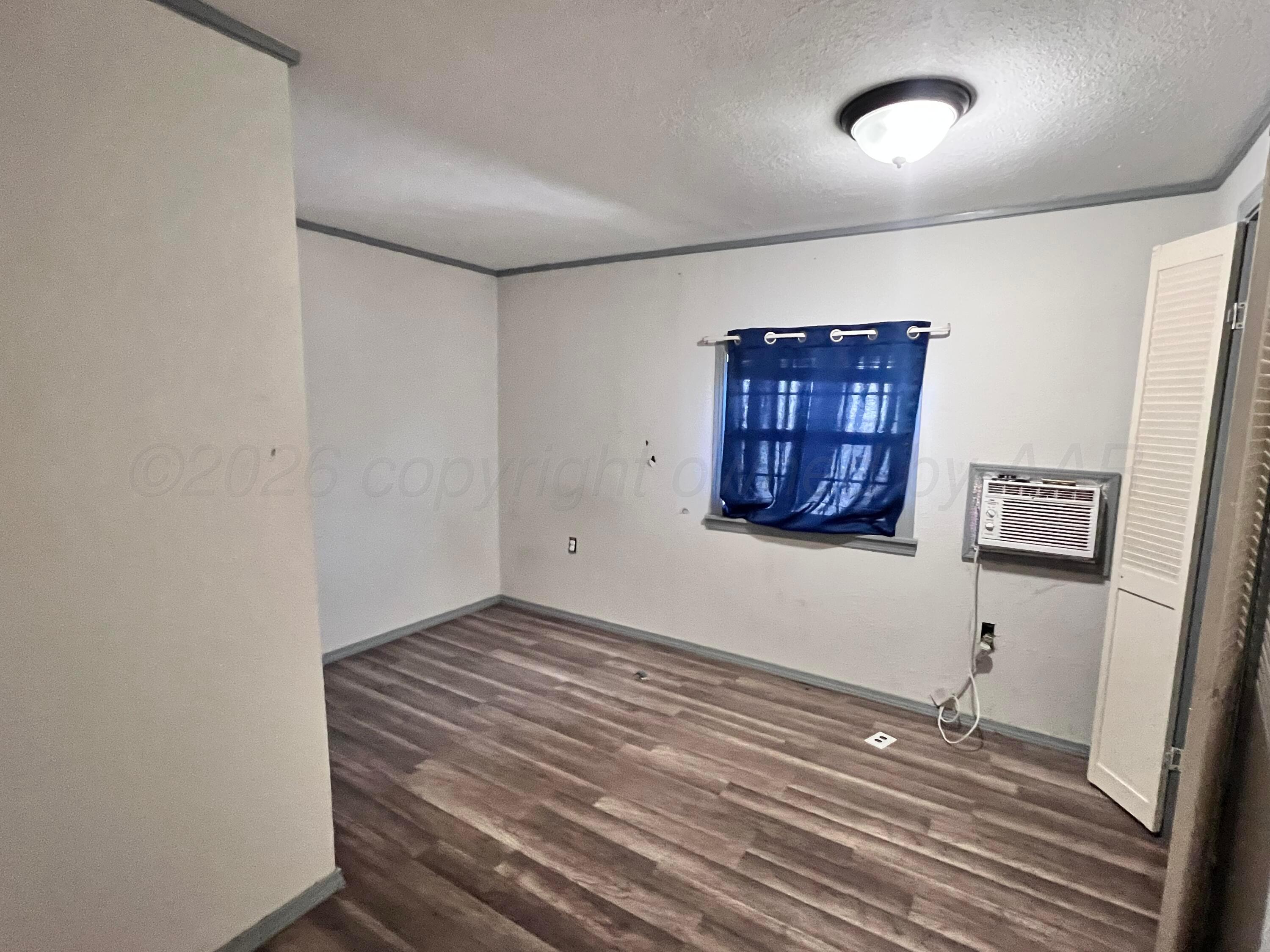 123 Moreman Street Property Photo 11