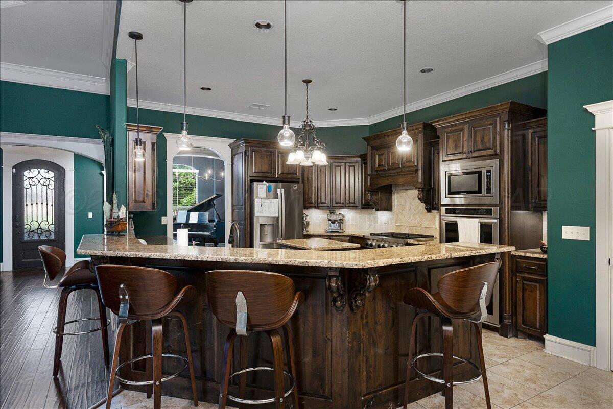 6404 Parkwood Place Property Photo 10