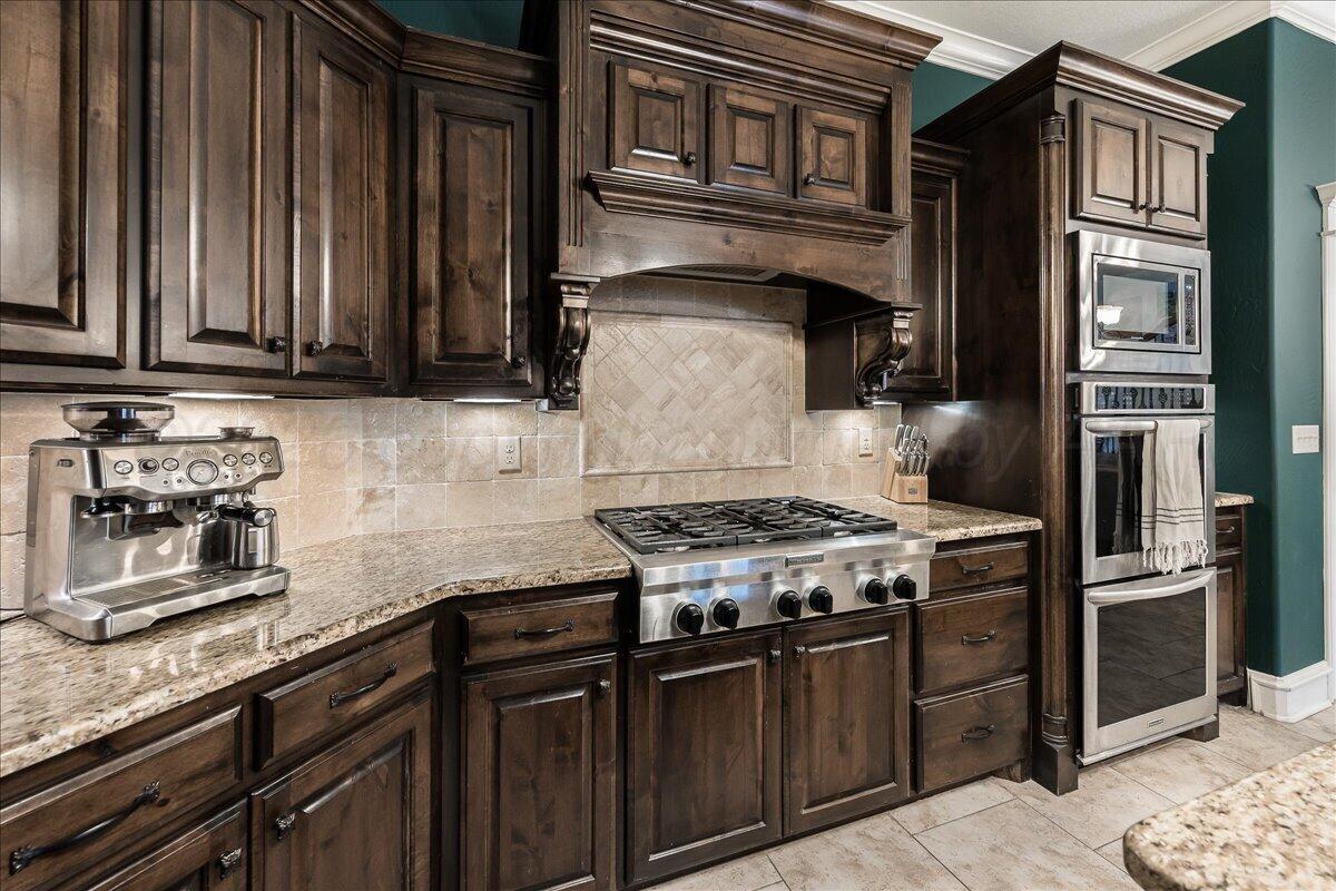 6404 Parkwood Place Property Photo 14