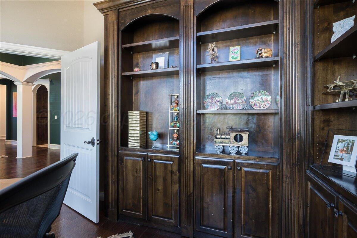 6404 Parkwood Place Property Photo 18