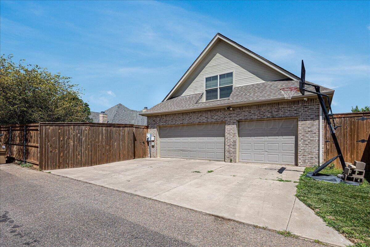 6404 Parkwood Place Property Photo 43